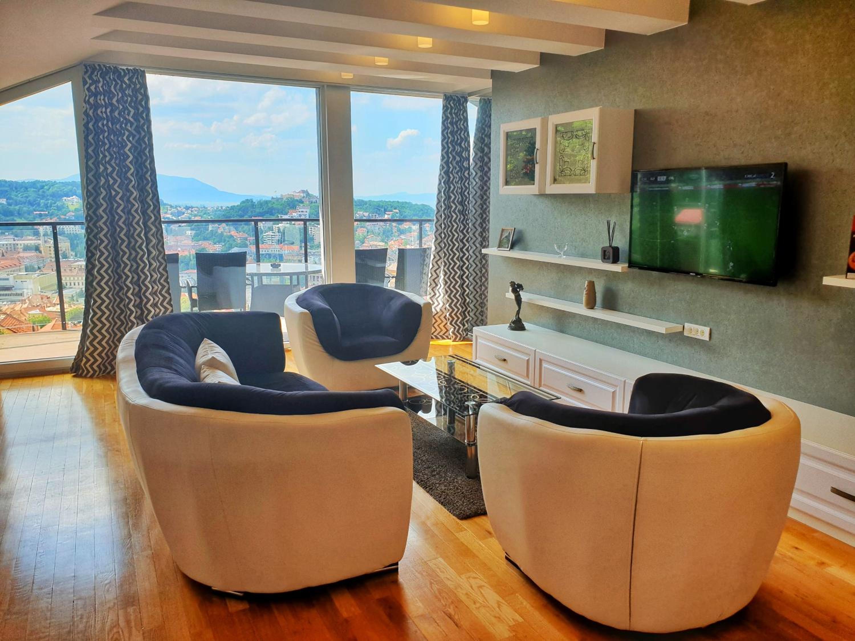 Penthouse Apartment photo 2