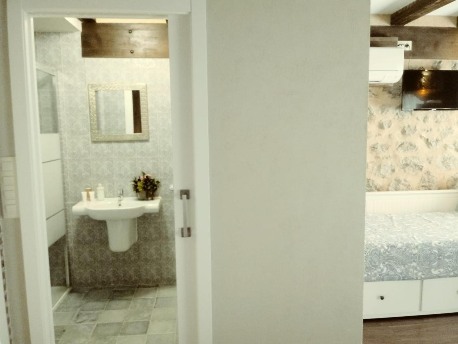 Superior Twin Room - Photo 3