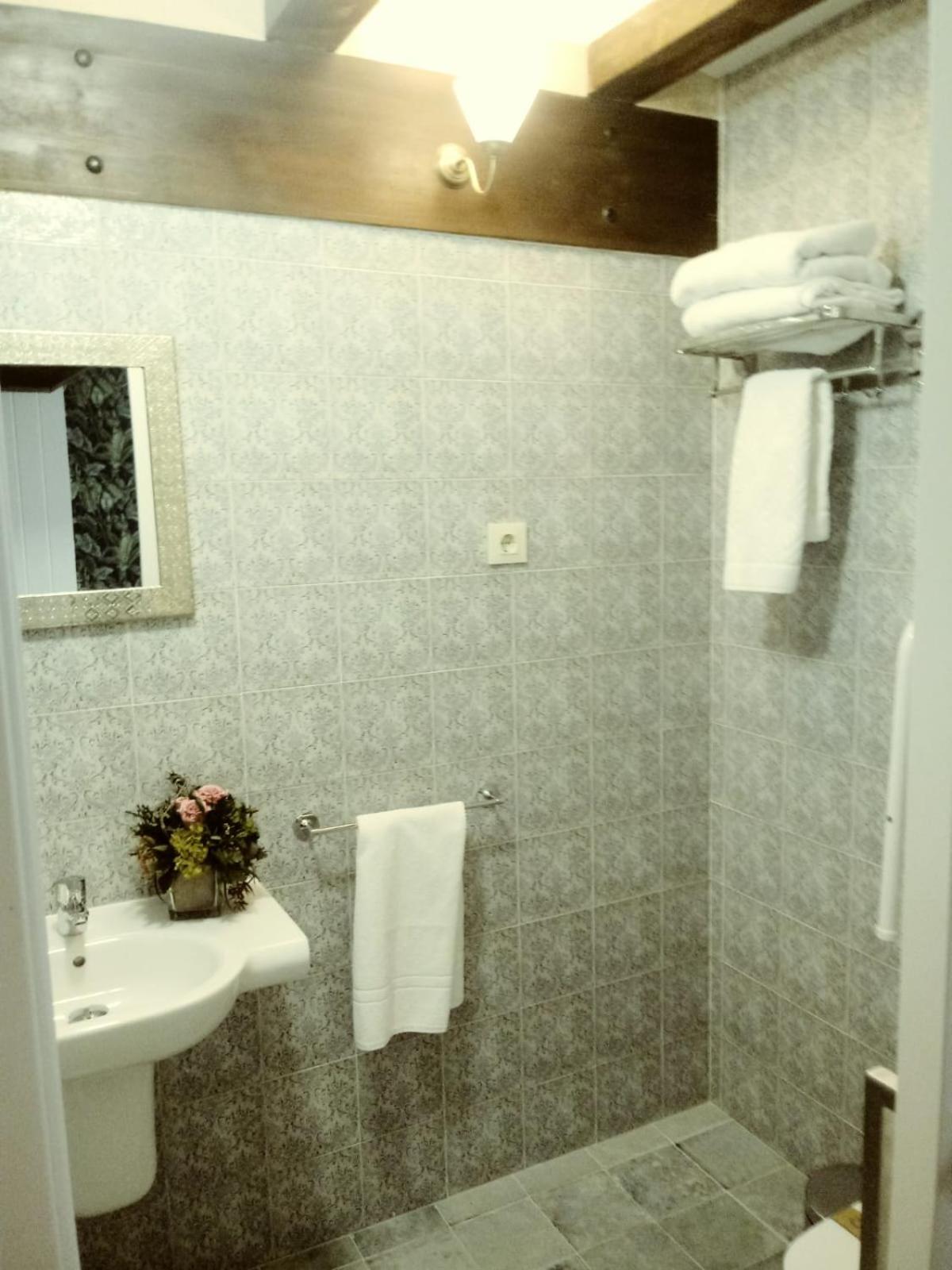 Superior Twin Room - Photo 2