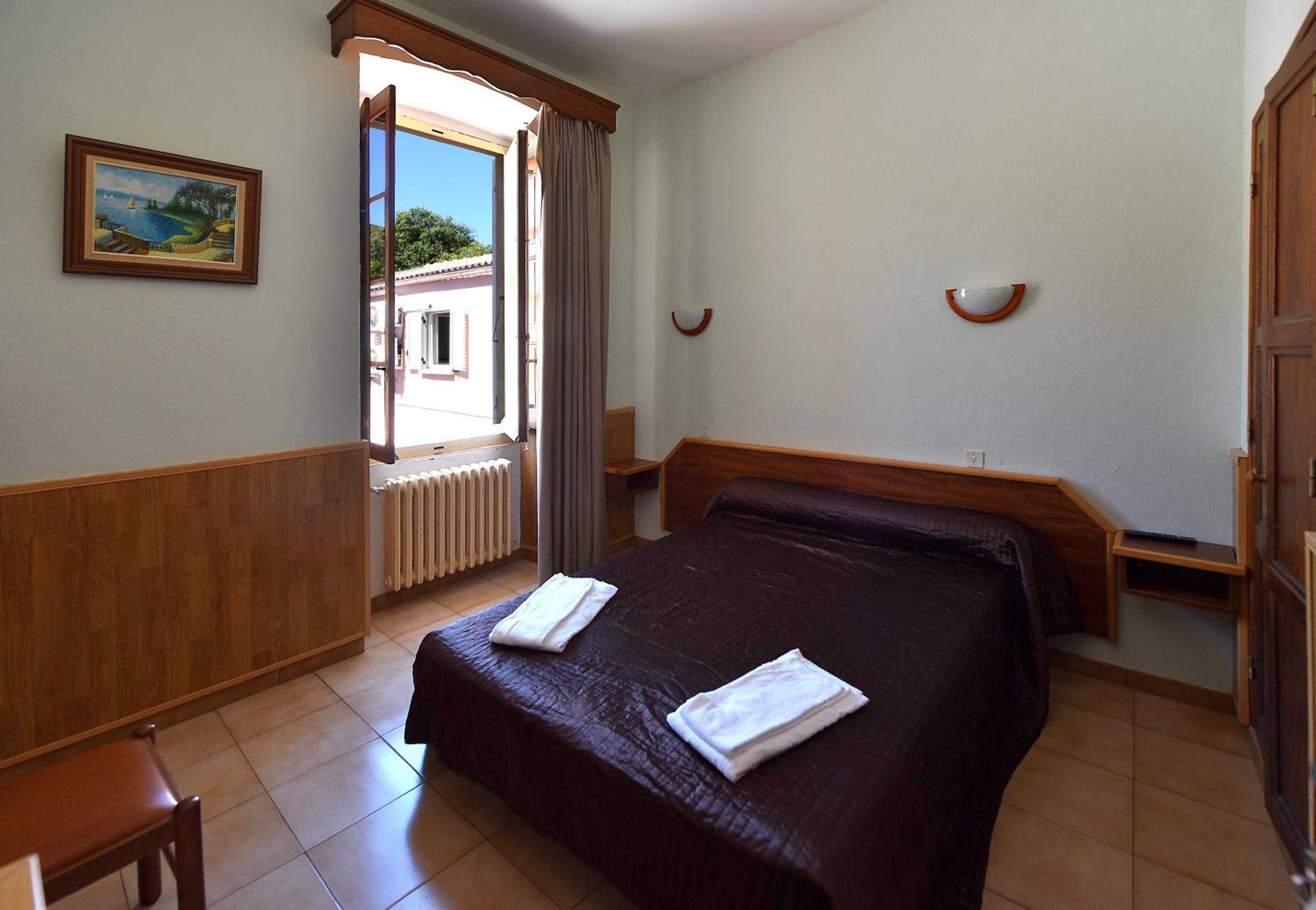 Superior Double Room with Garden View - Photo 3