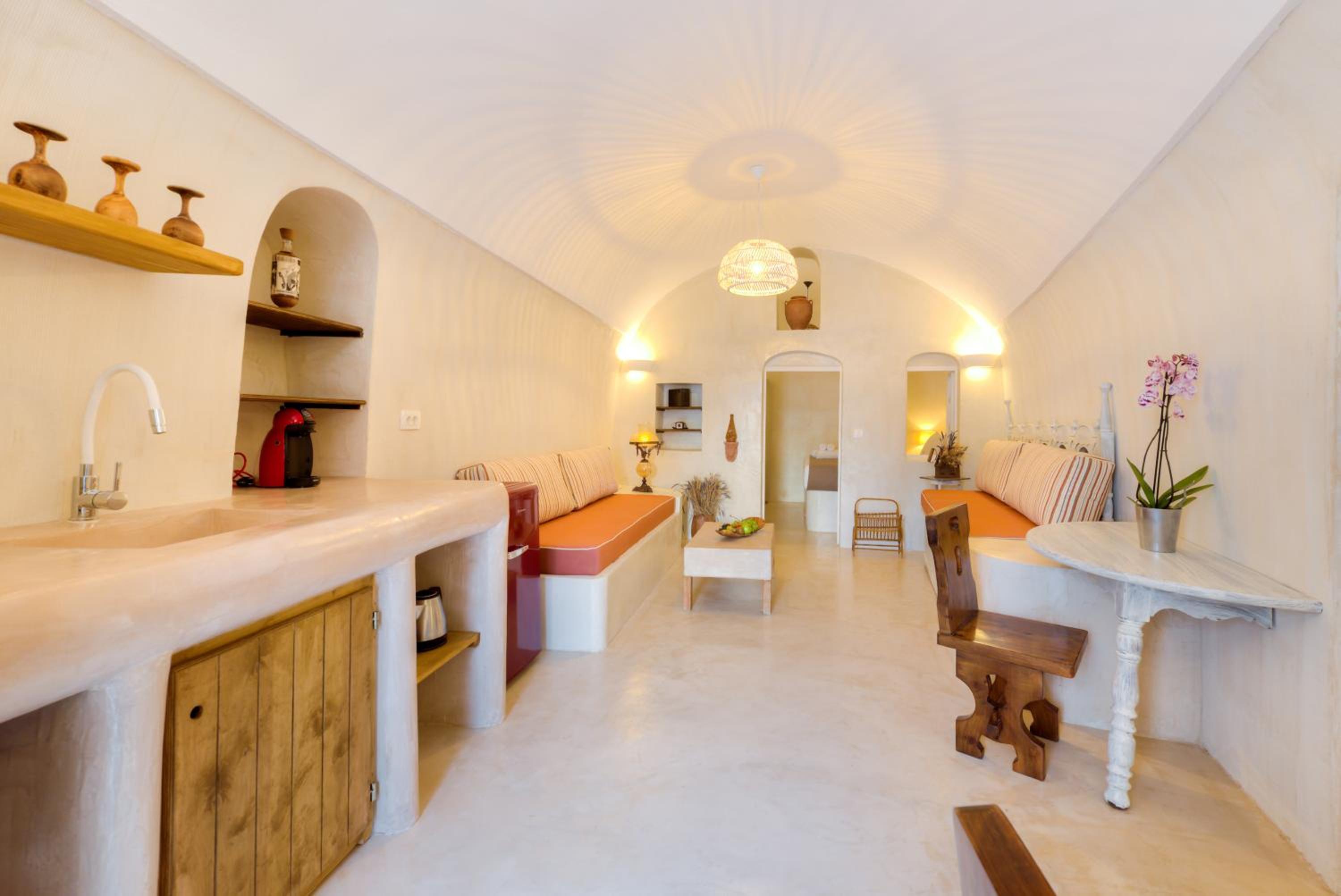 Oceanida Cave Suite with Private Hot Tub photo 1