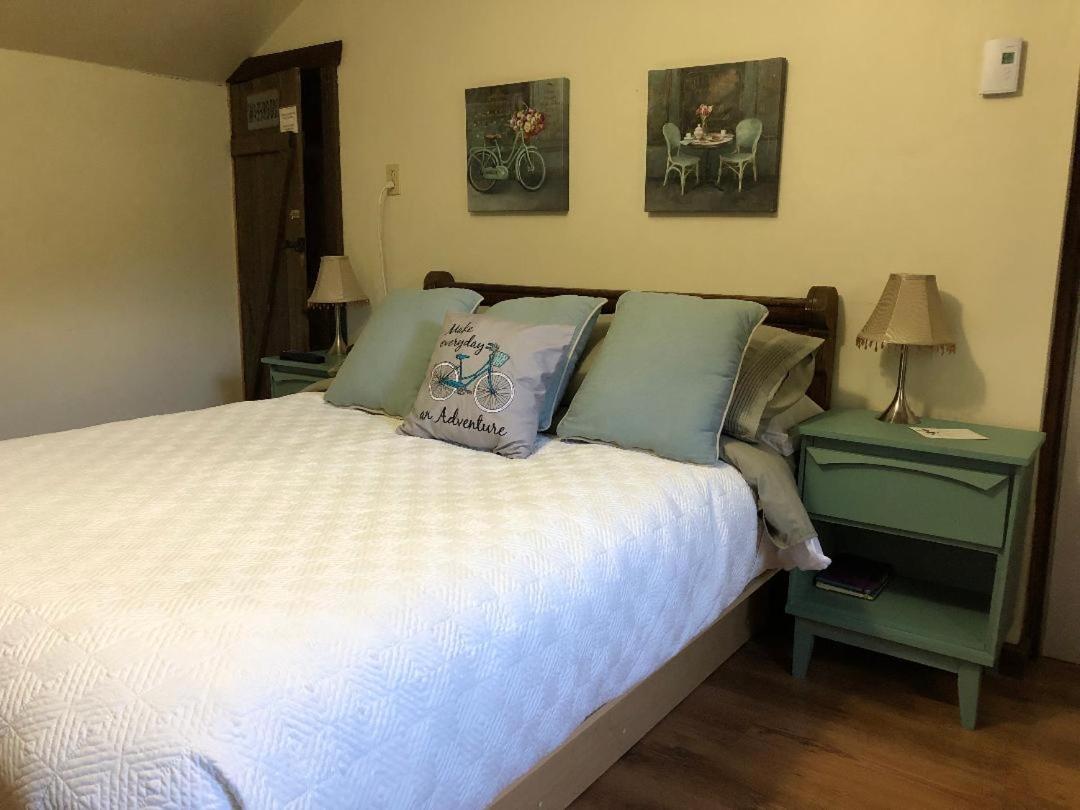Queen Room photo 3