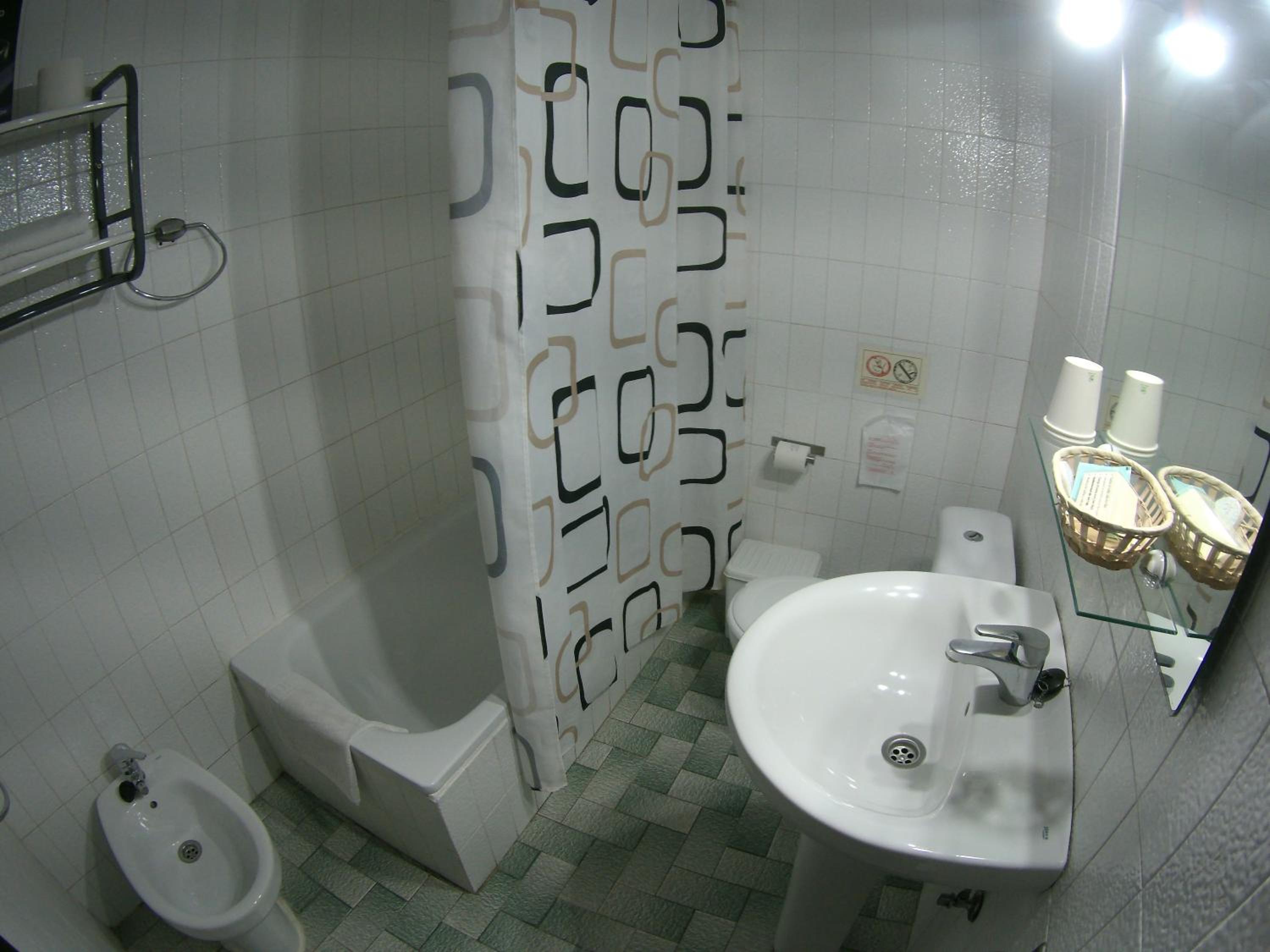 Standard Twin Room photo 2