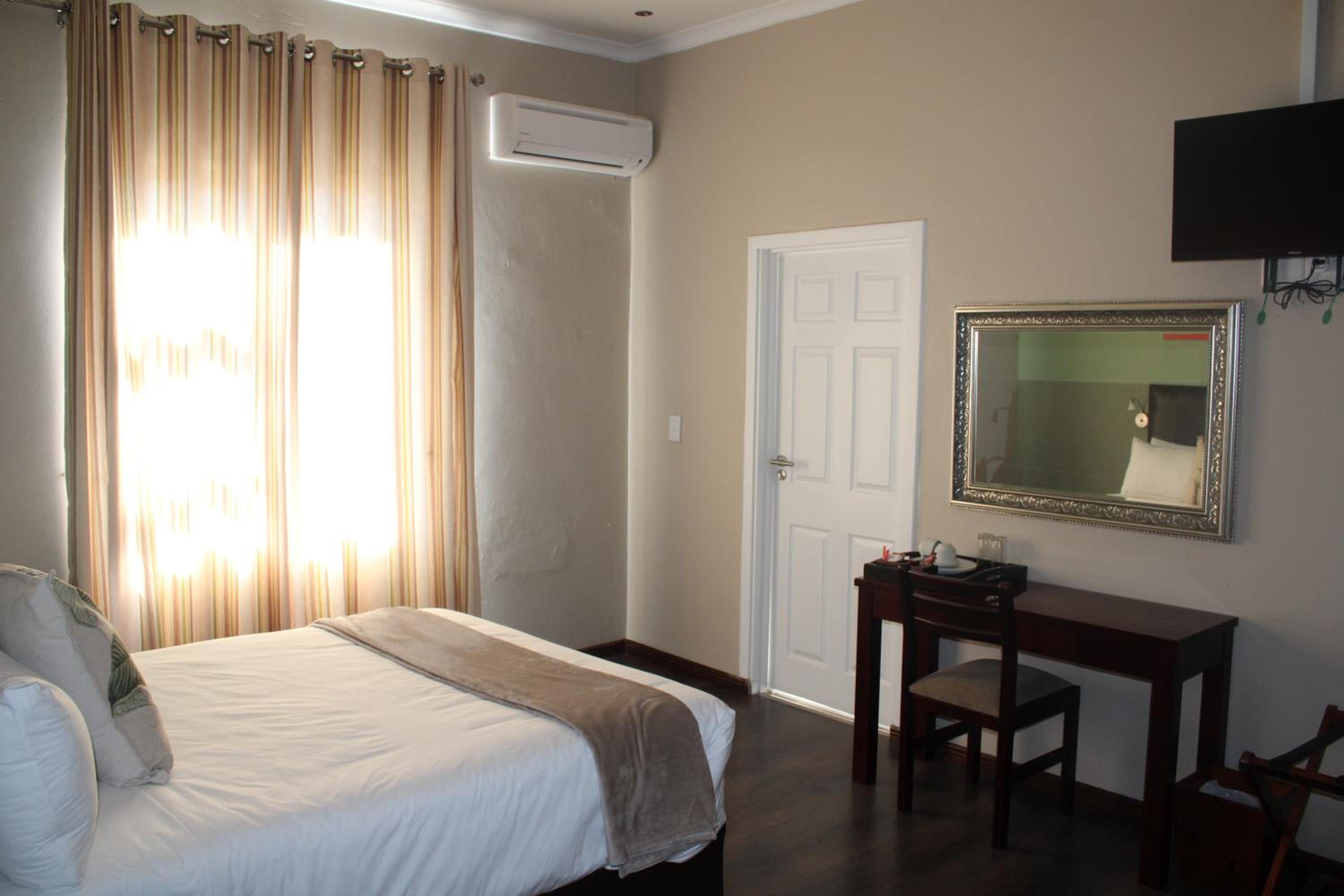 Double Room - Photo 1