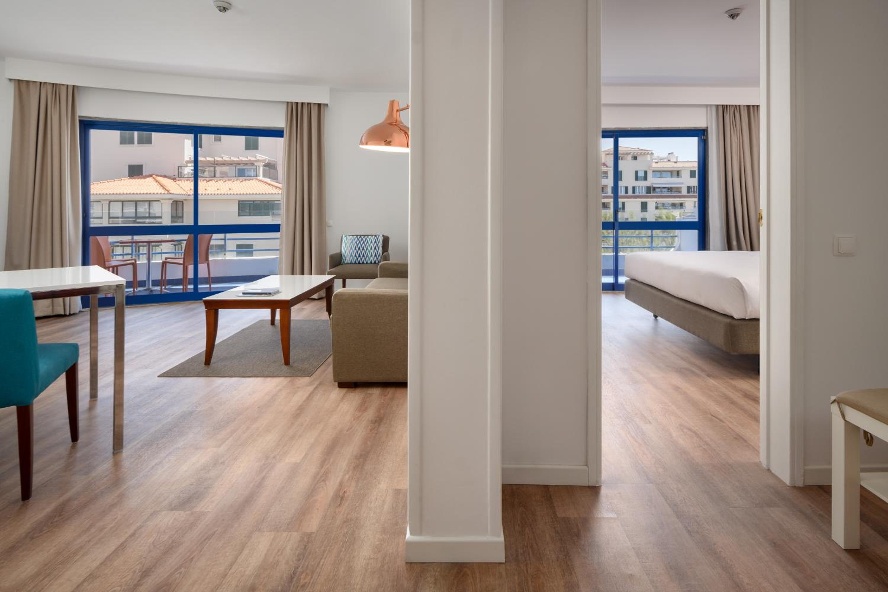 Deluxe Suite - Photo 1