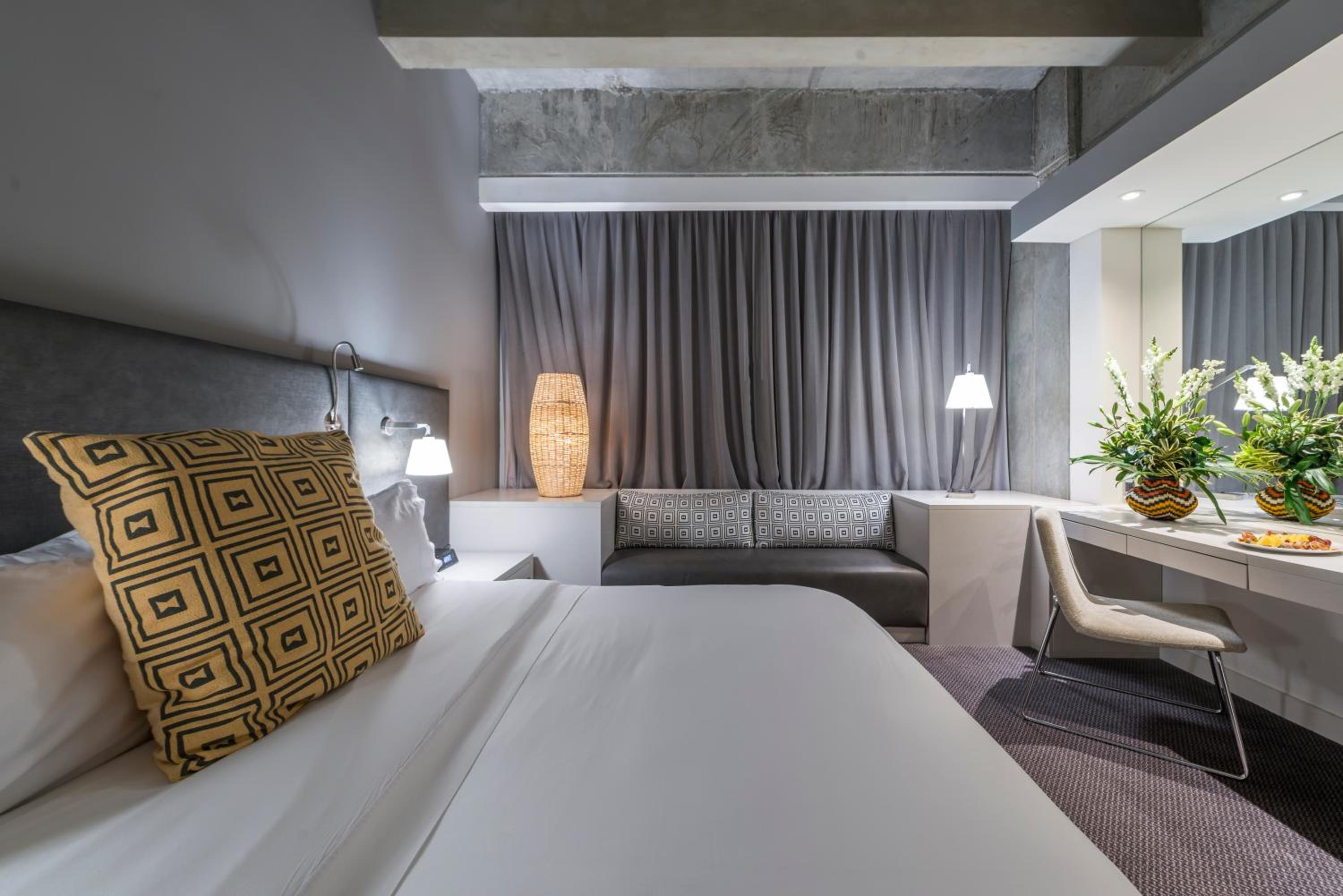Standard King Room photo 2