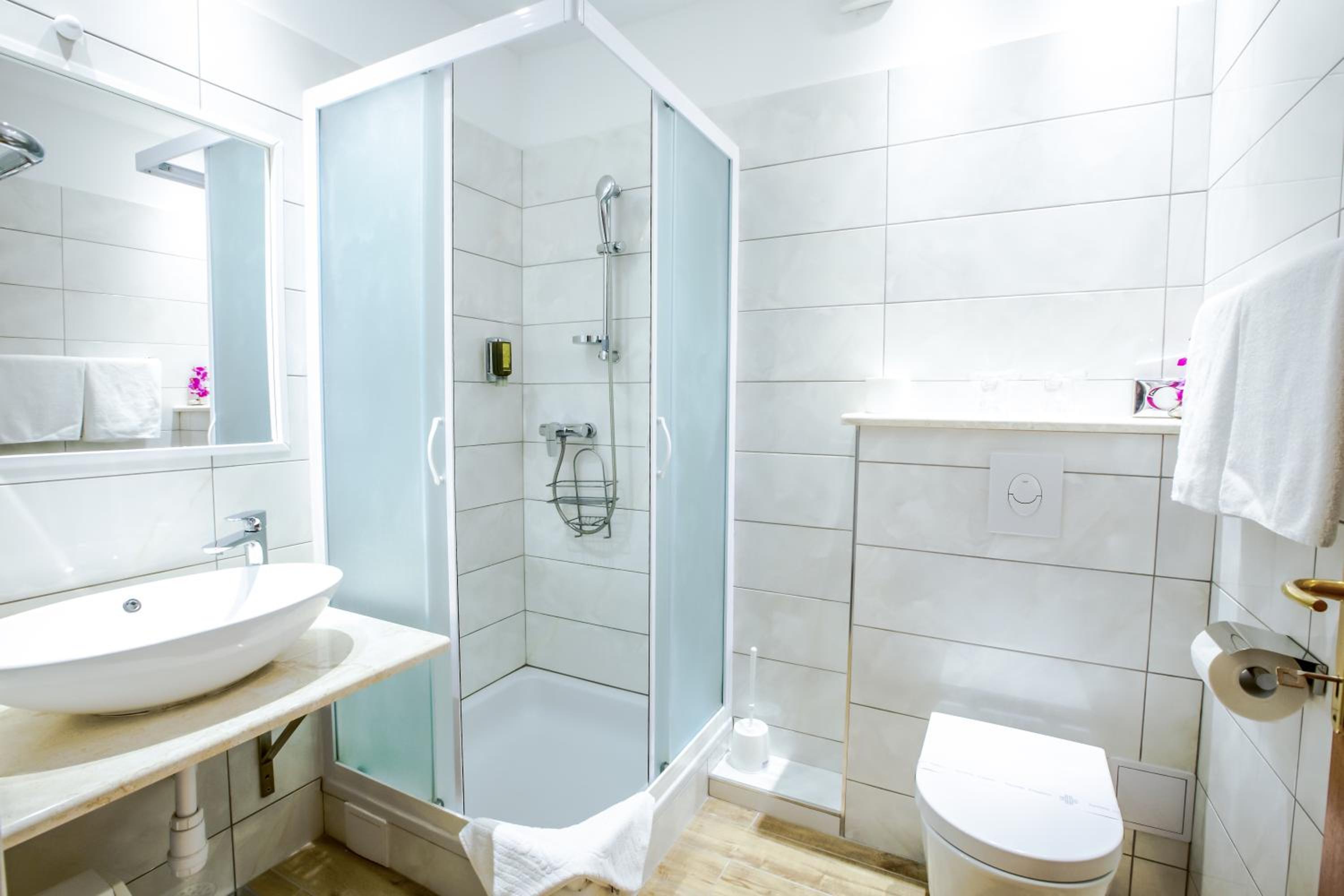 Superior Double or Twin Room with Balcony and Garden View photo 2