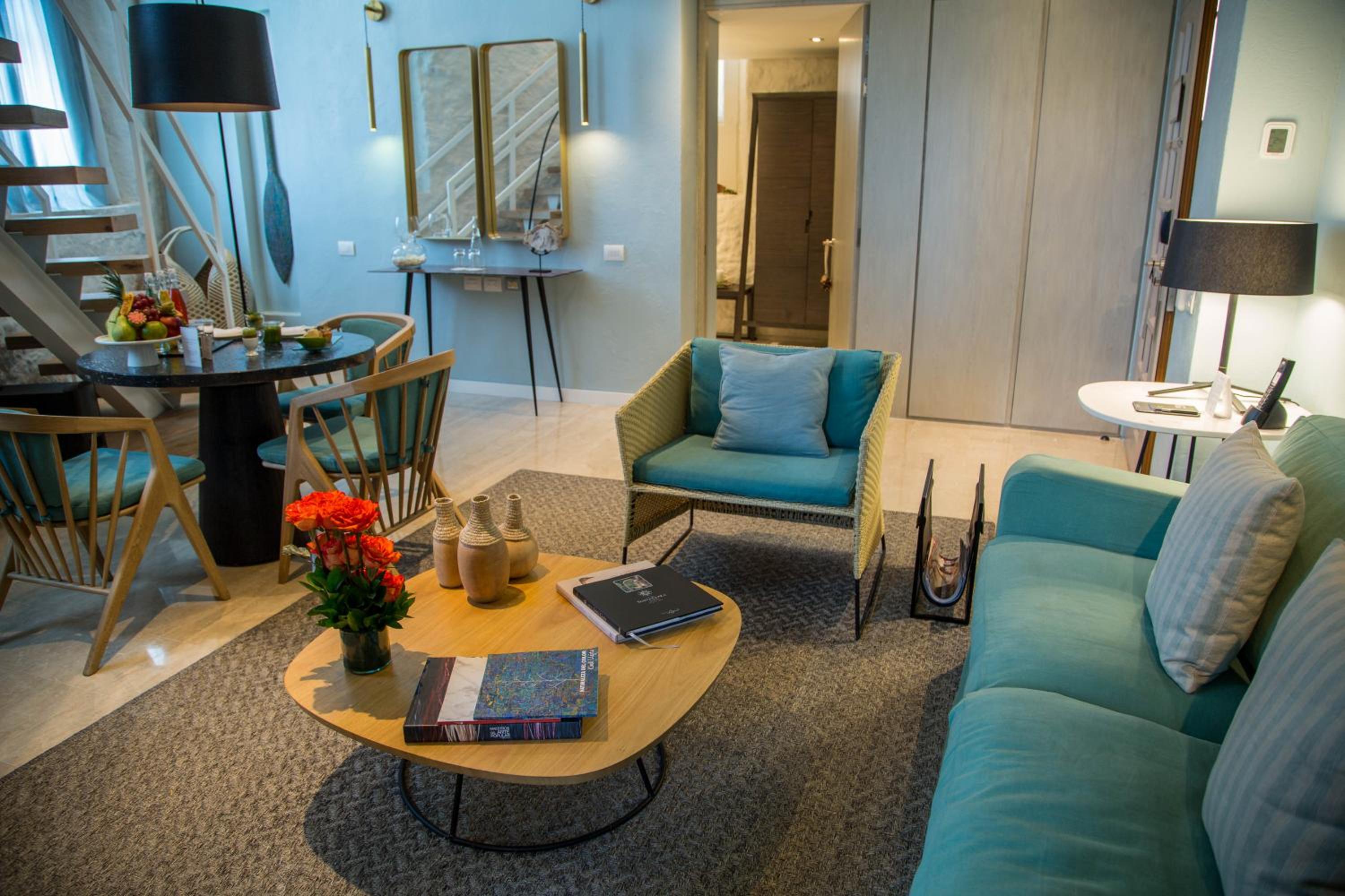 Spa King Suite with Terrace and Jacuzzi - Photo 2