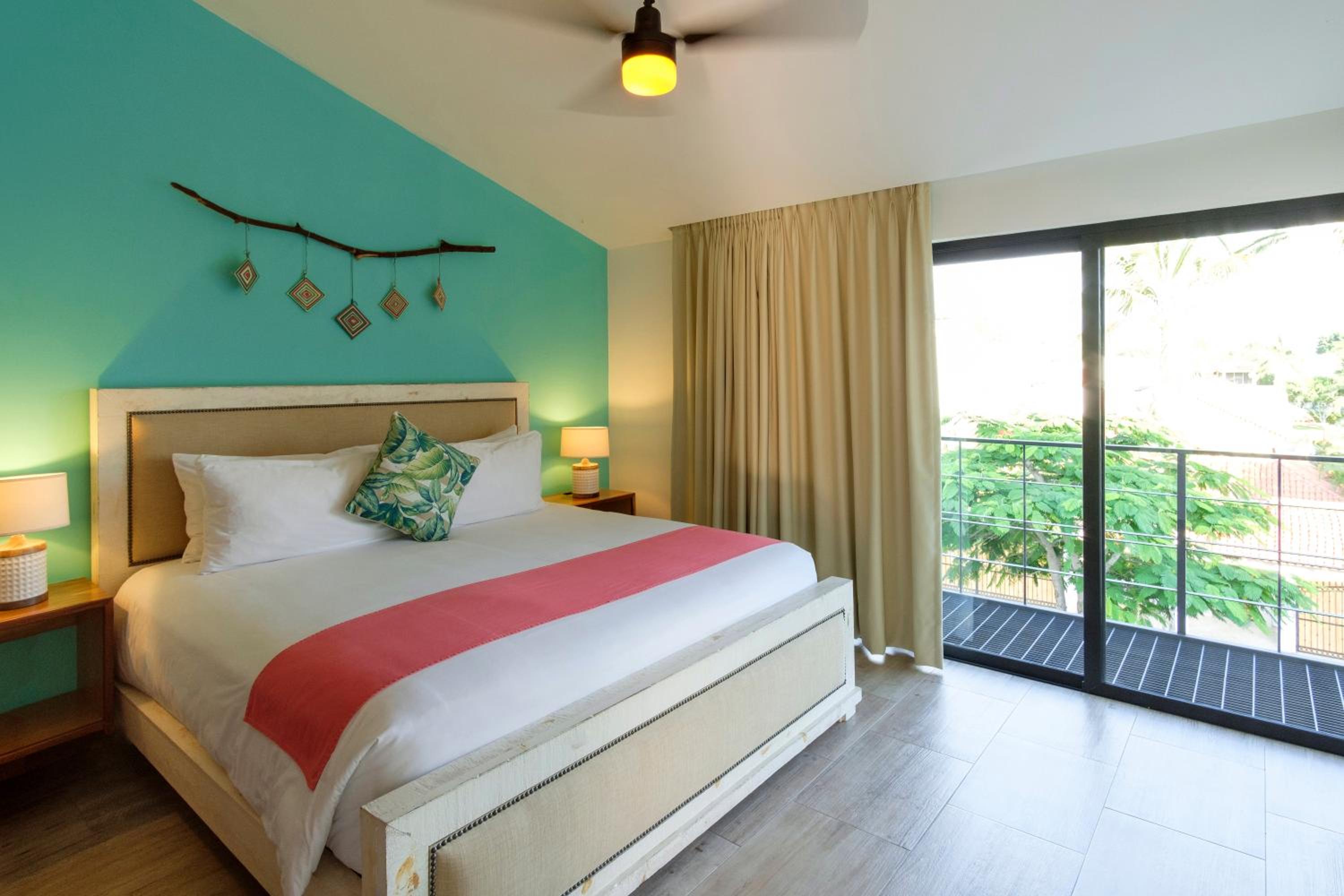 Luxury Suite Private Balcony