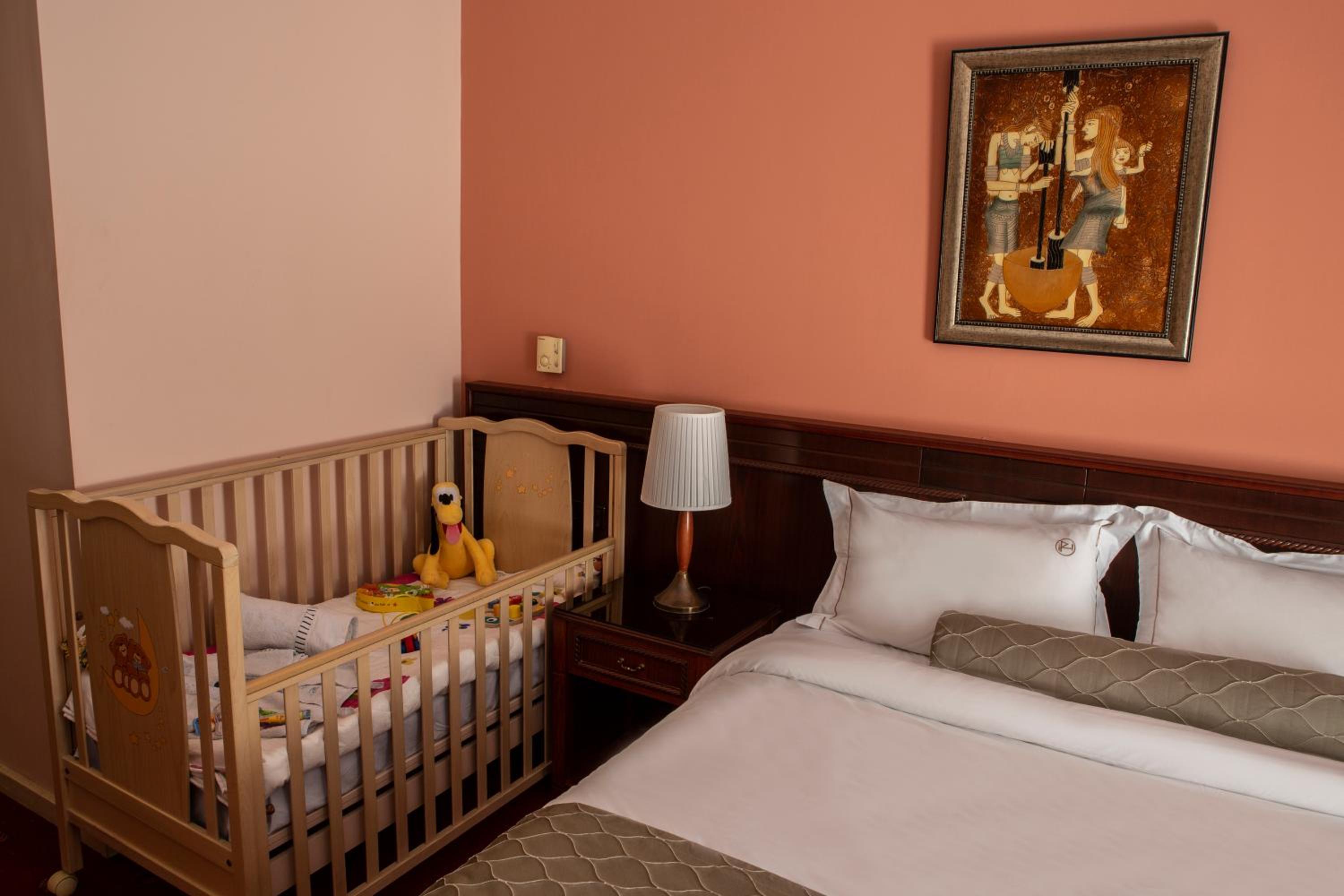 Superior King Room - Photo 10