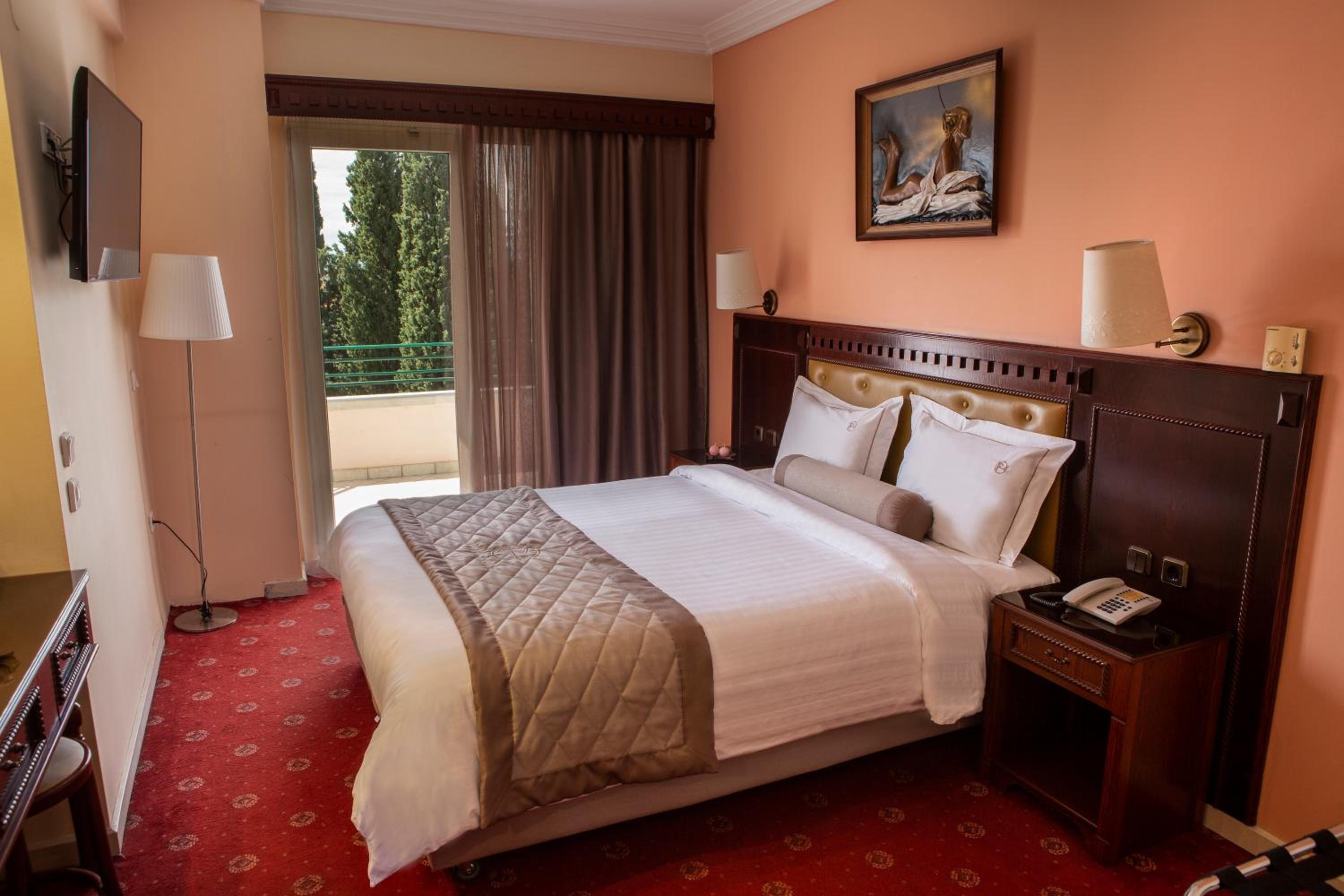 Superior King Room - Photo 12