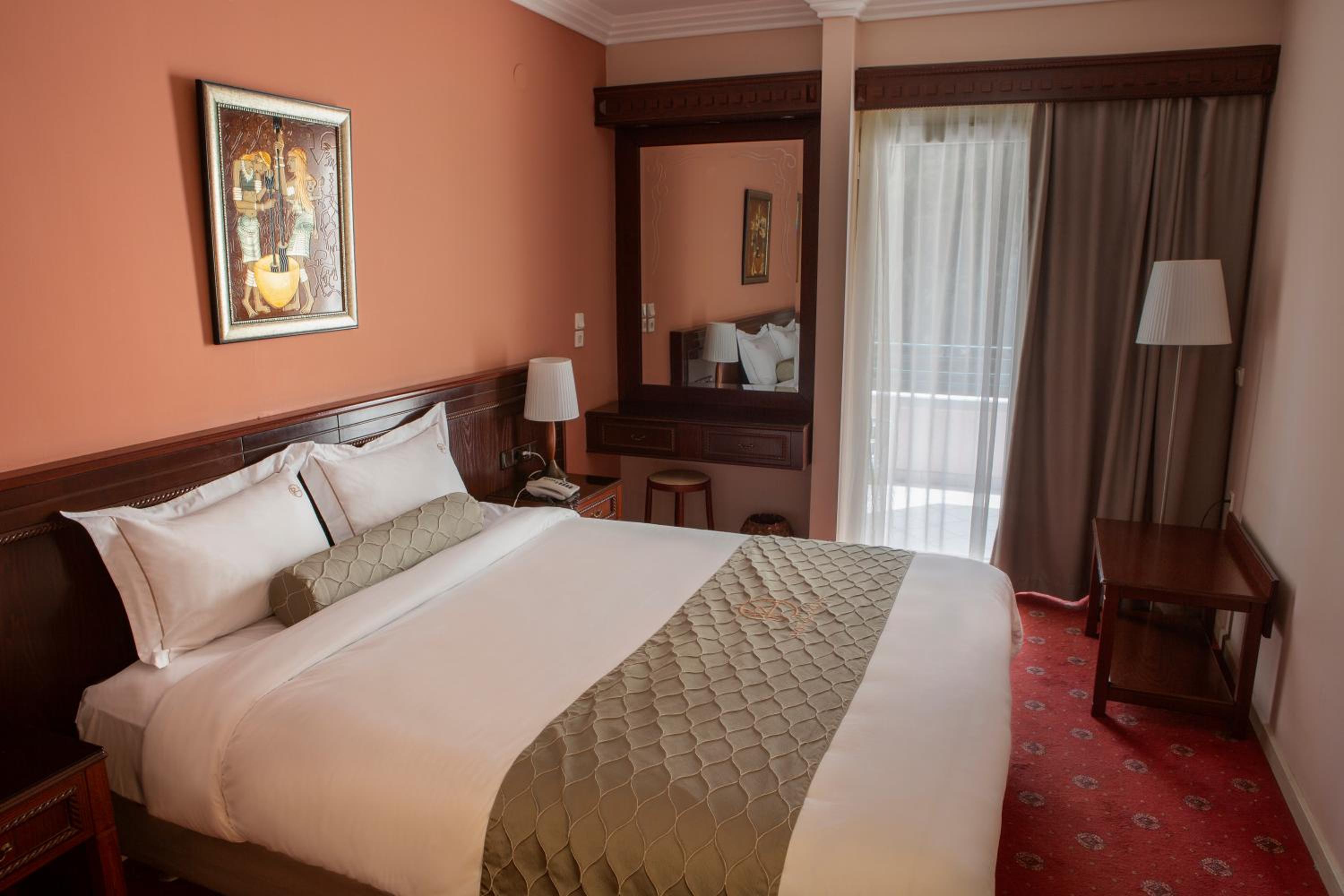 Superior King Room - Photo 14