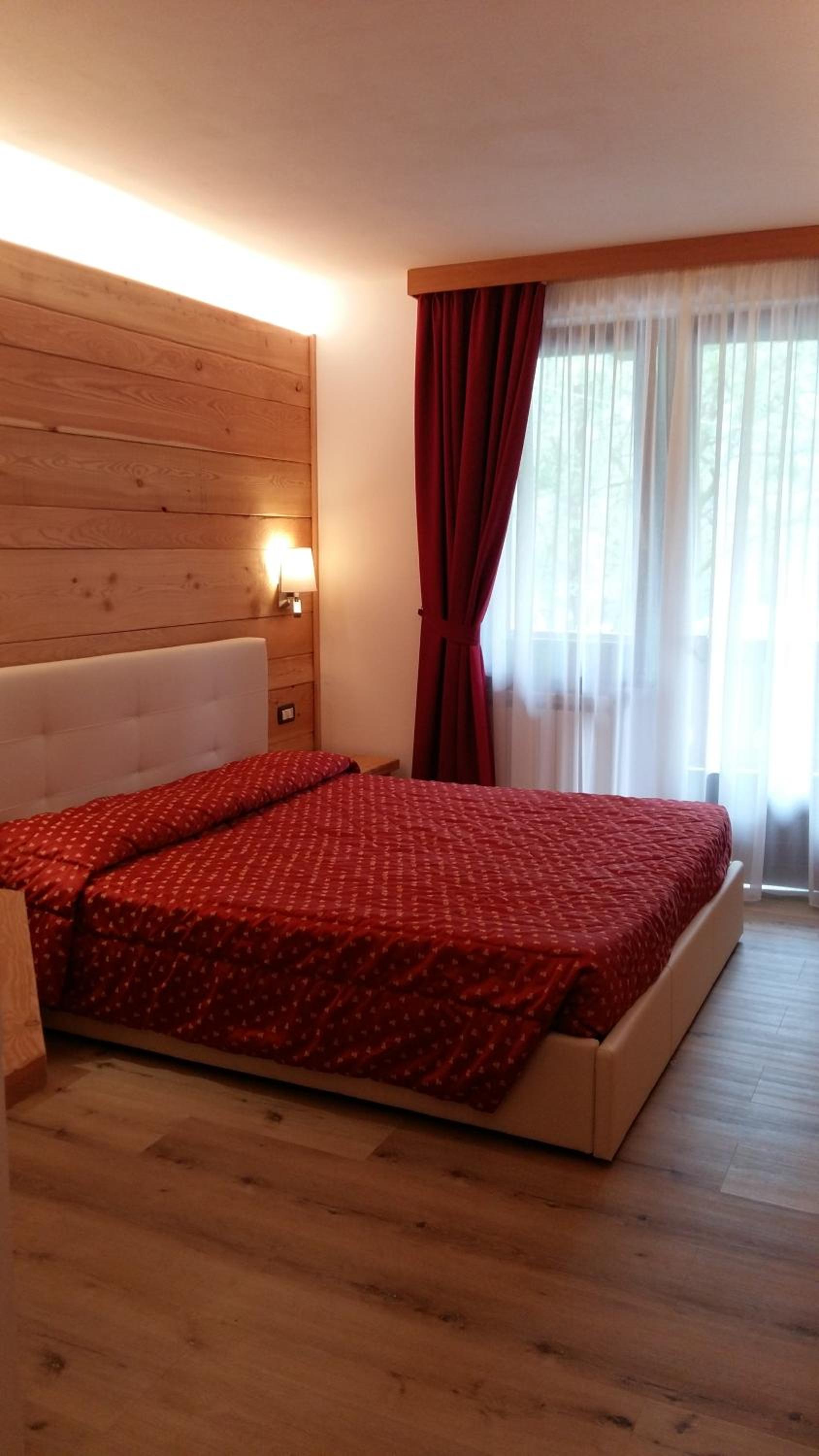 Double or Twin Room - Photo 12
