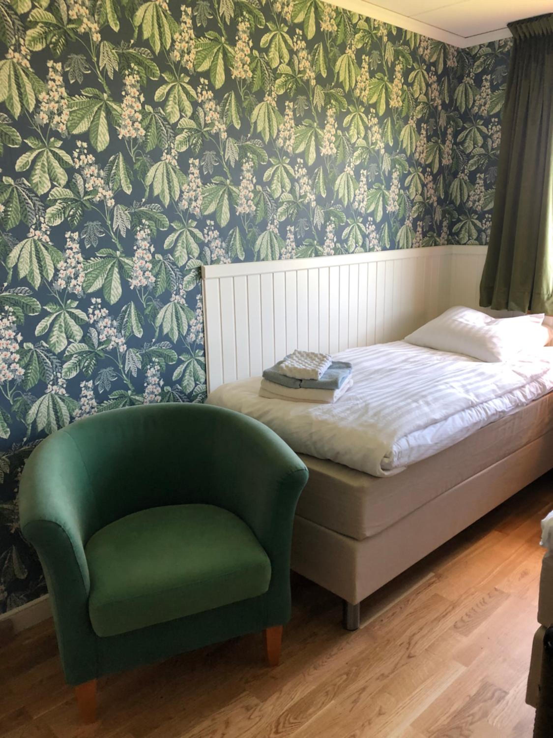 Small Twin Room photo 2