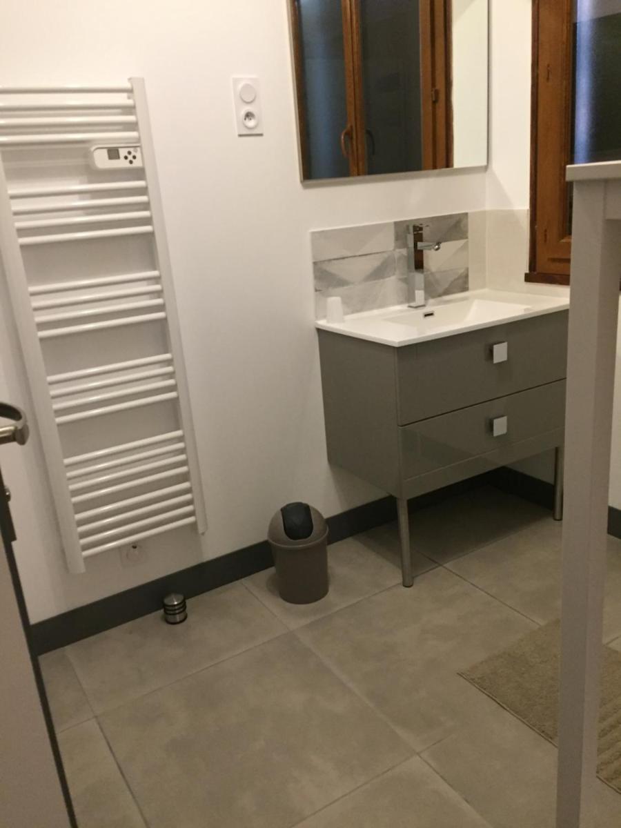 Twin Room with Private Bathroom photo 1