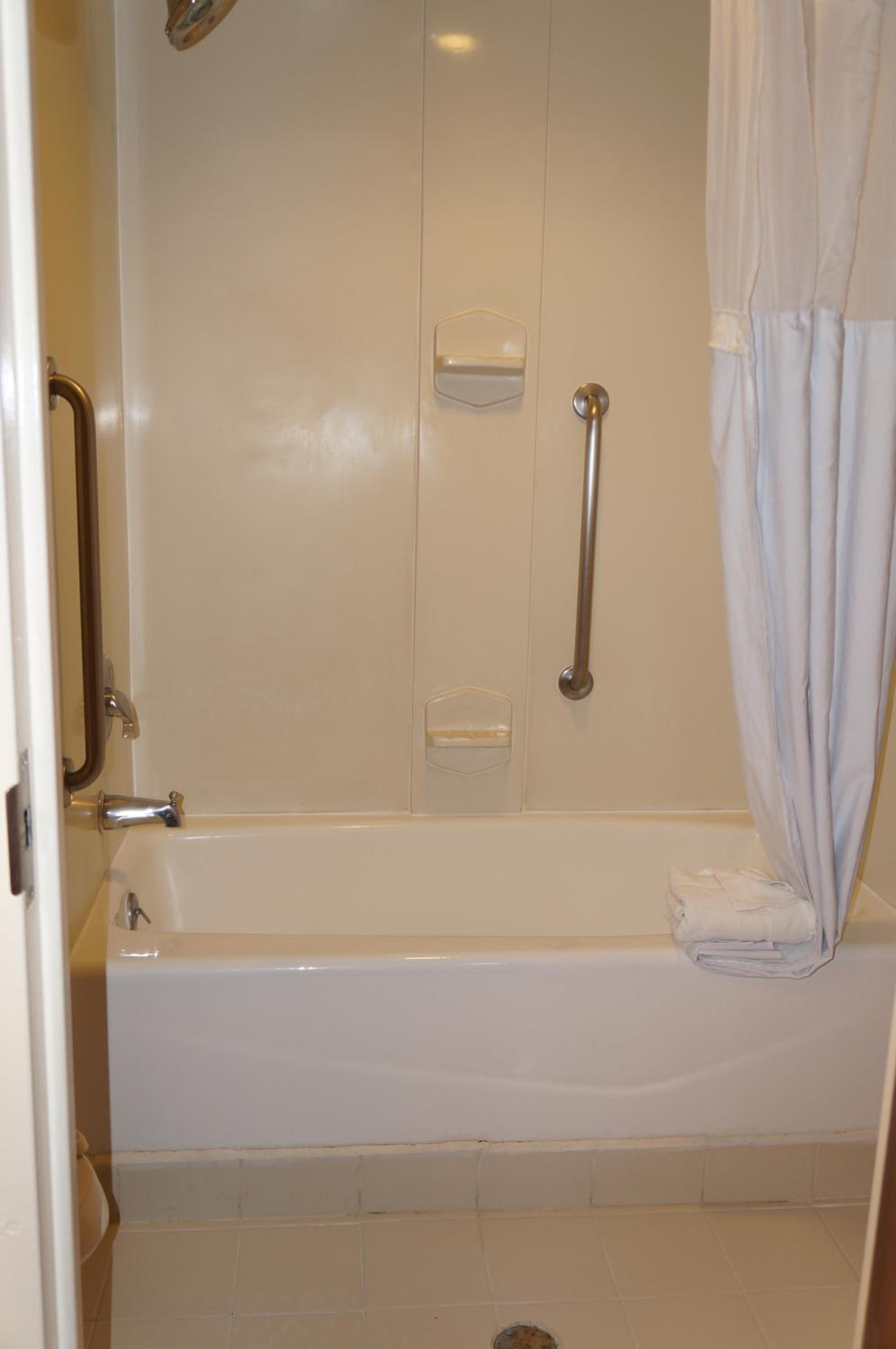 Deluxe Double Room with Two Double Beds - Non-Smoking - Photo 3