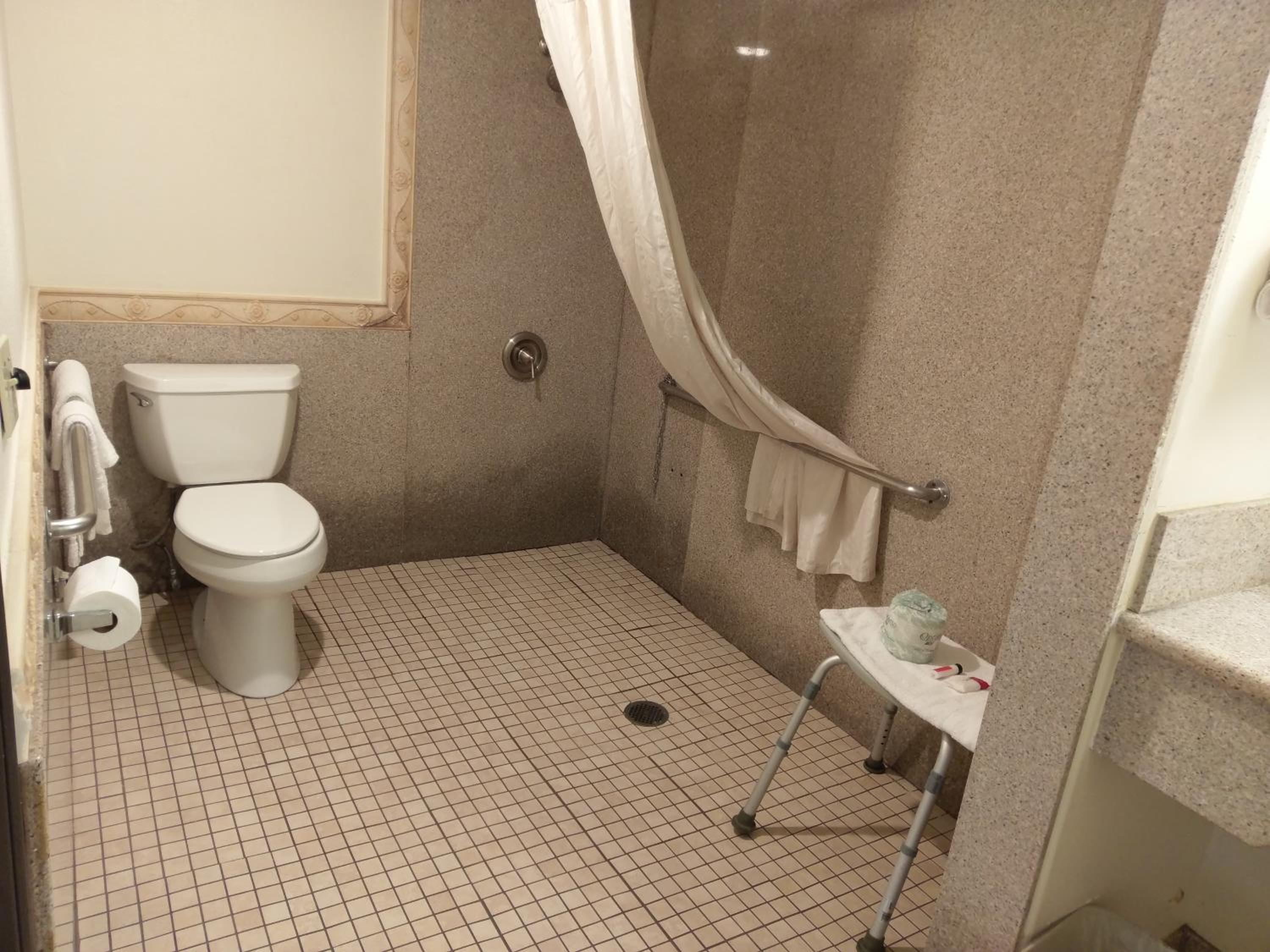 King Room - Disability Access/Non-Smoking photo 3