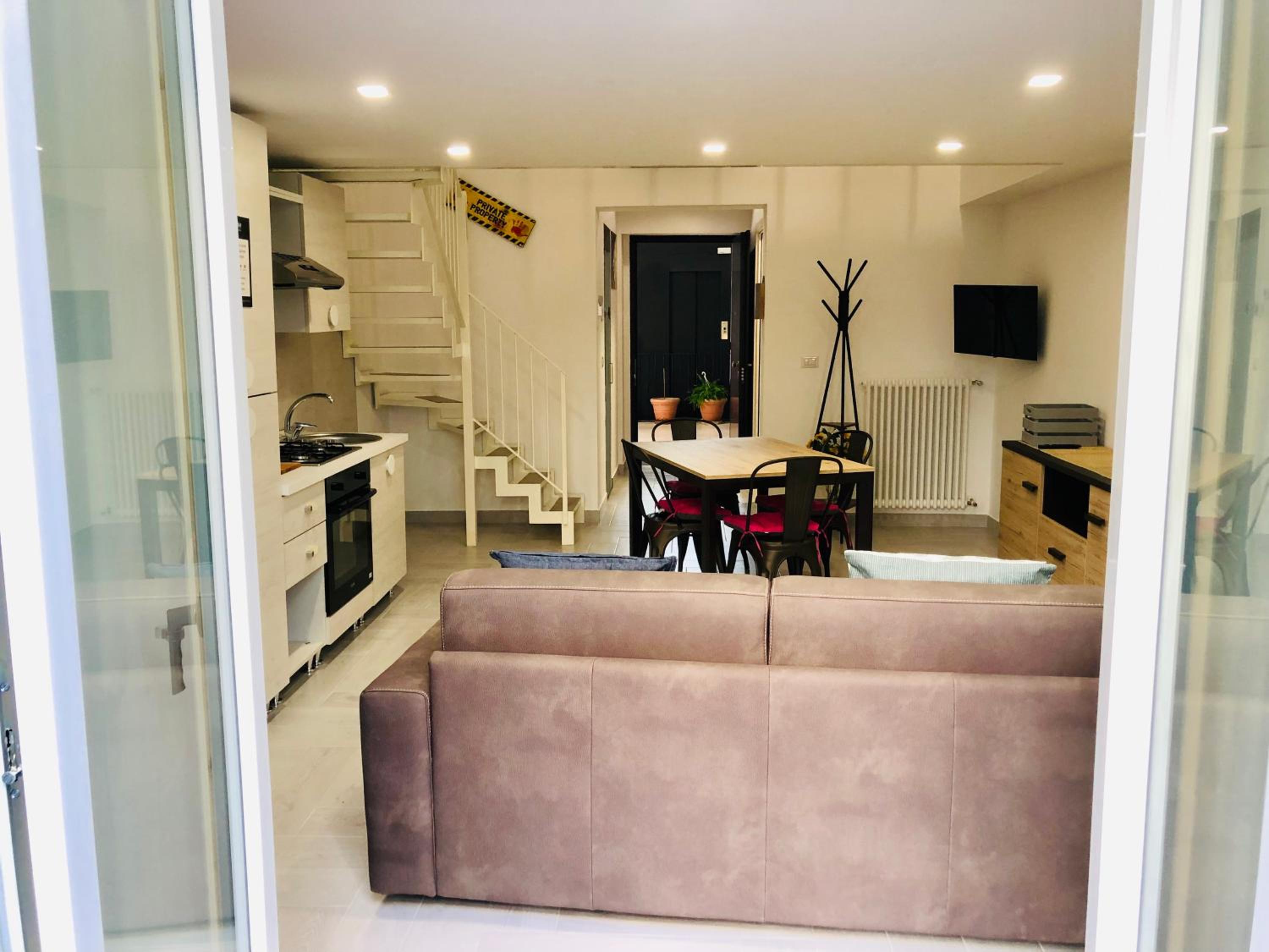 One-Bedroom Apartment - Photo 8