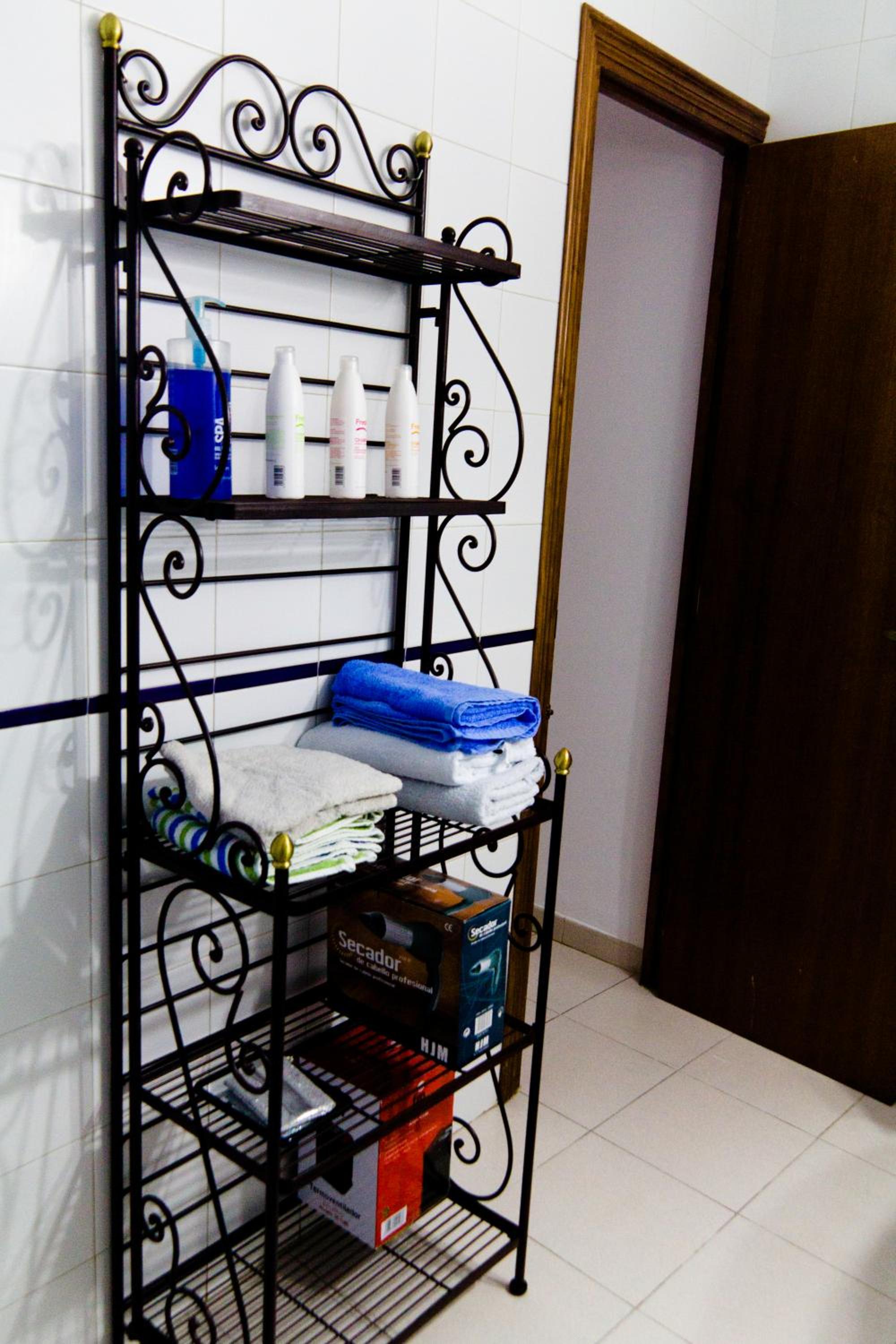 Two-Bedroom Apartment - Photo 33