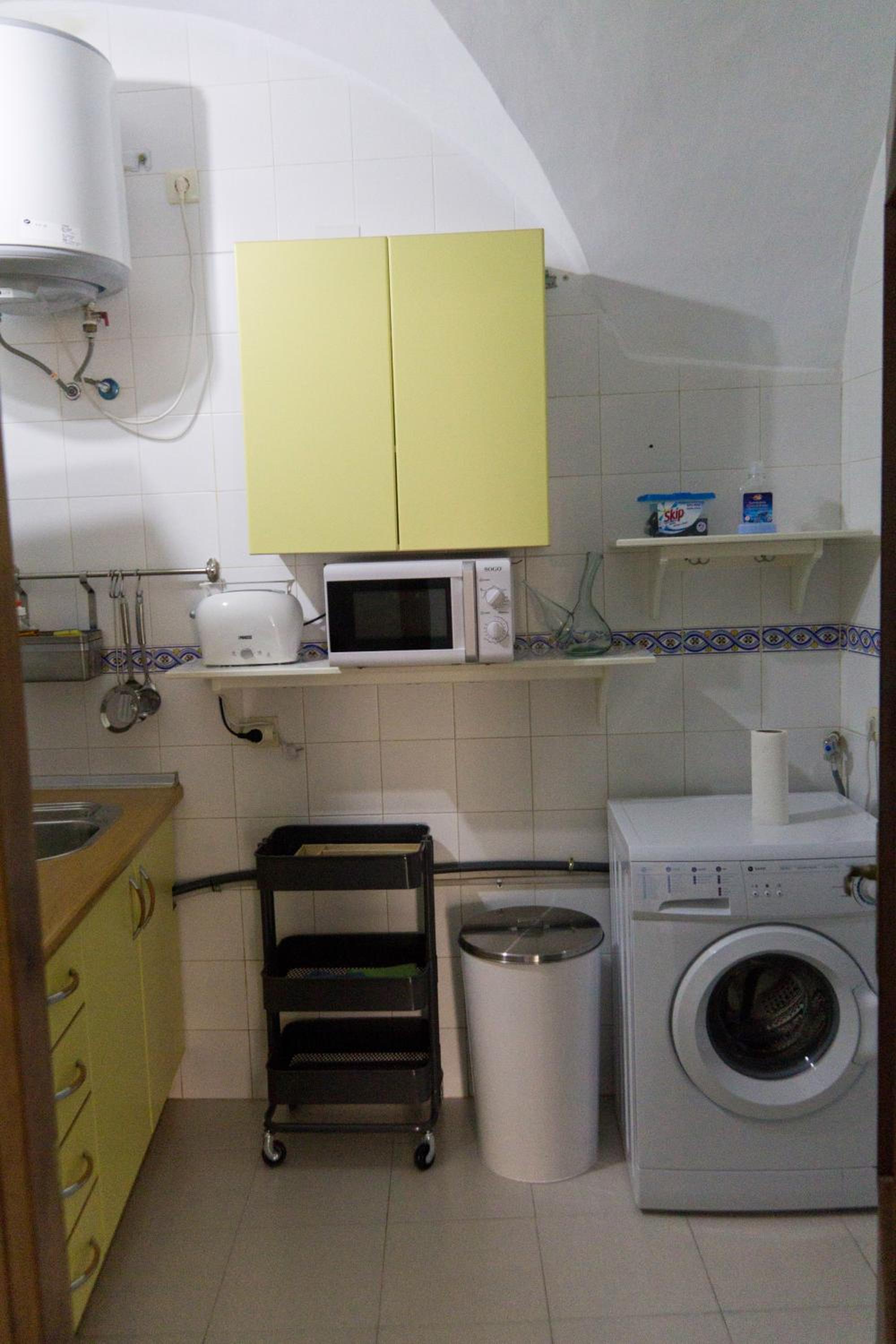 Two-Bedroom Apartment - Photo 28