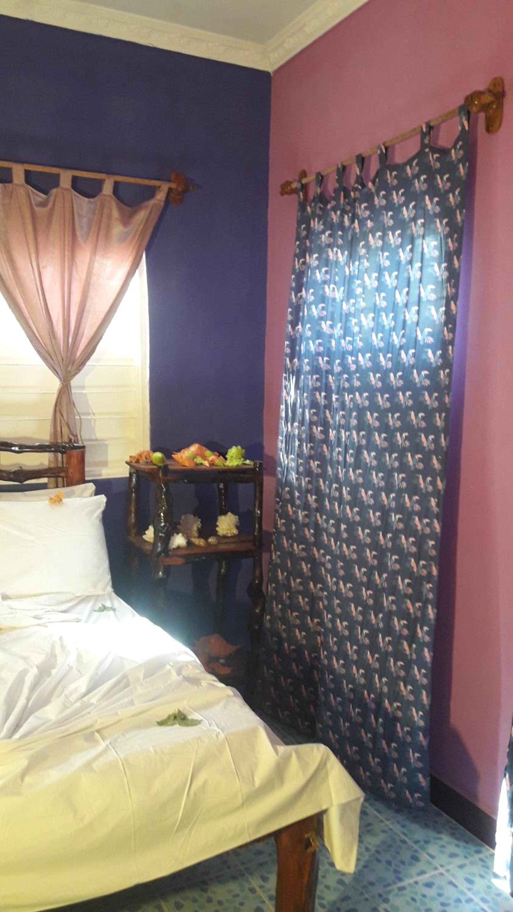 Double Room with Private Bathroom - Photo 9