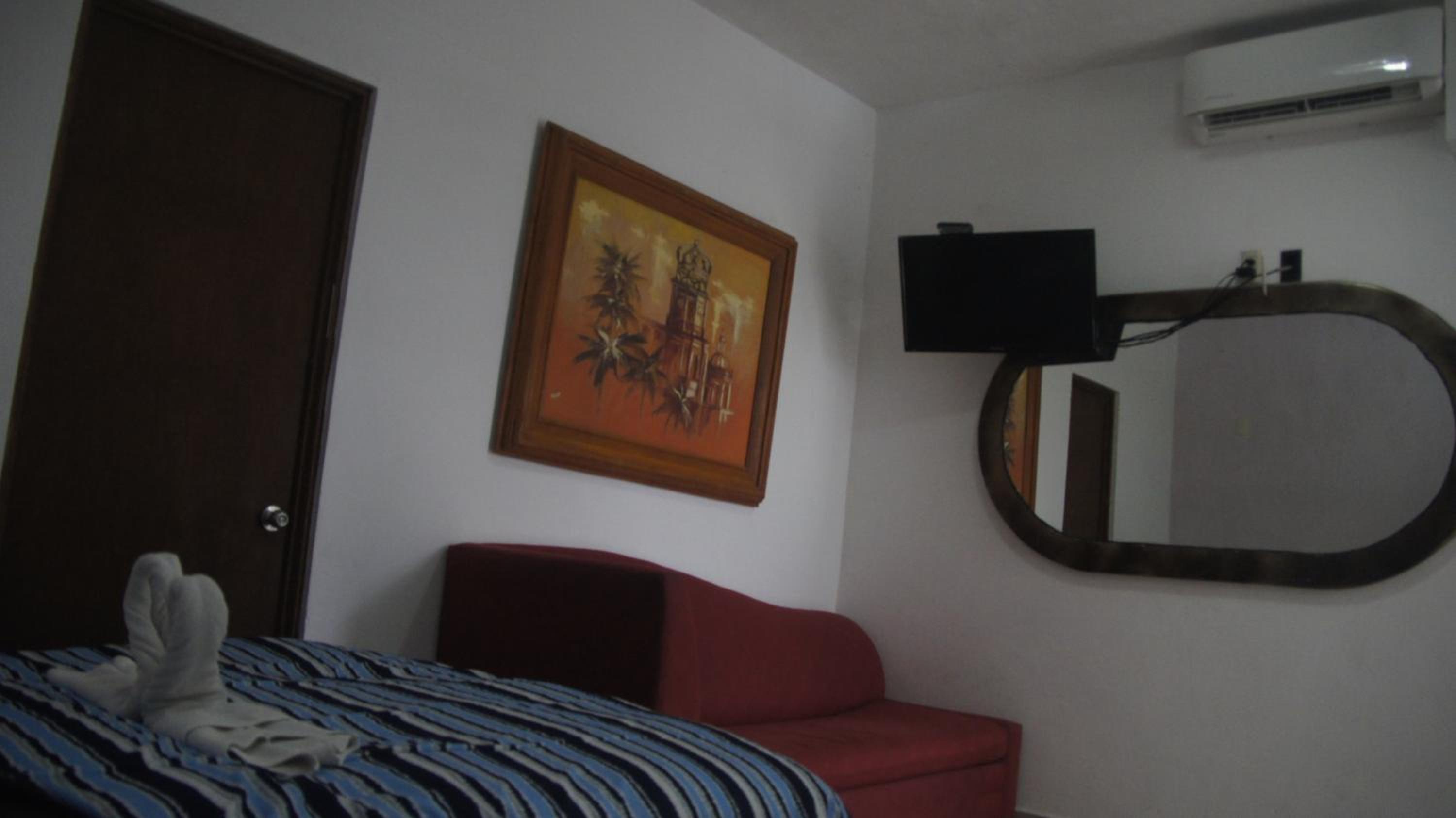 Family Room (5 Adults) photo 1