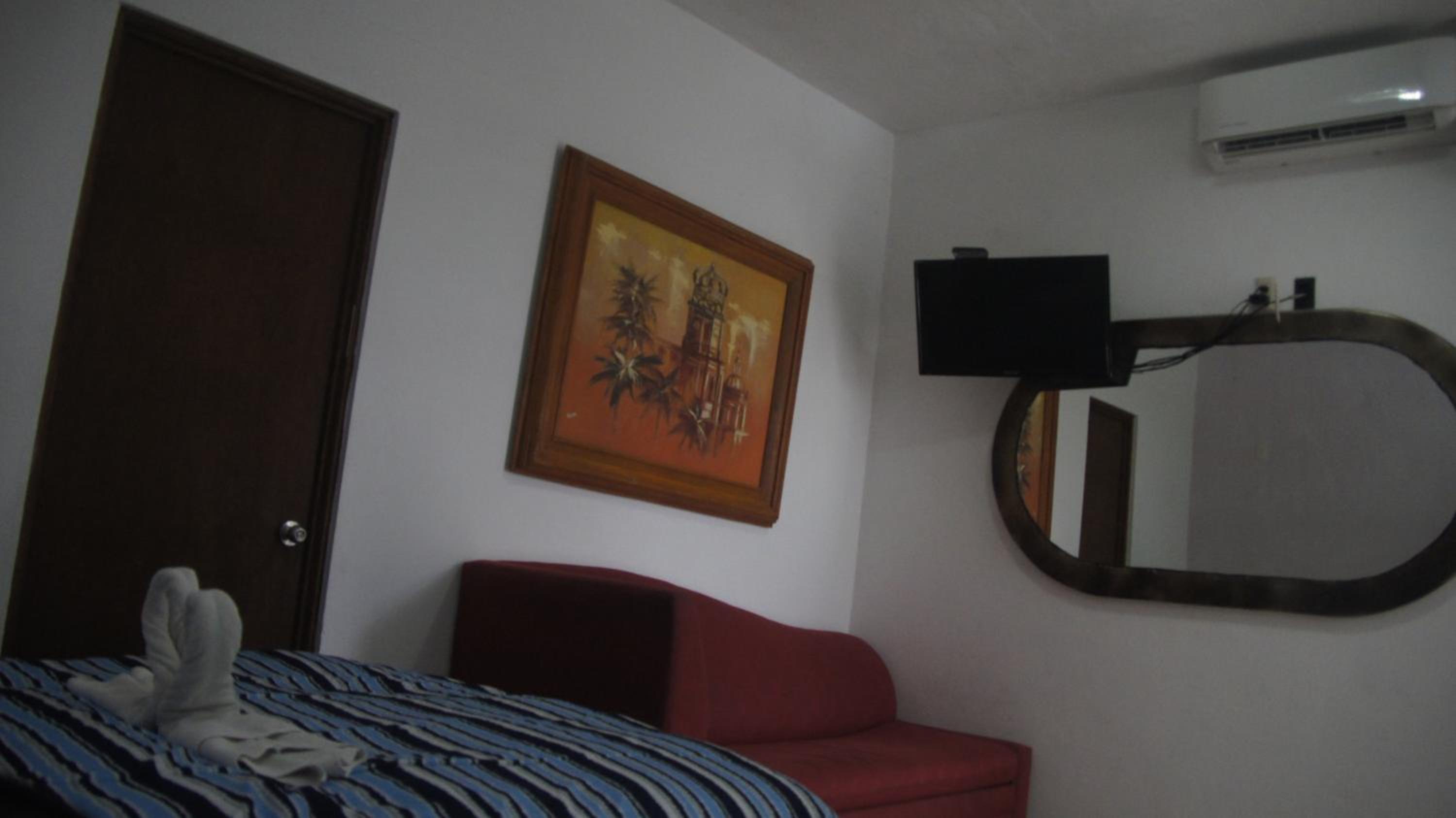 Family Room (5 Adults) photo 3