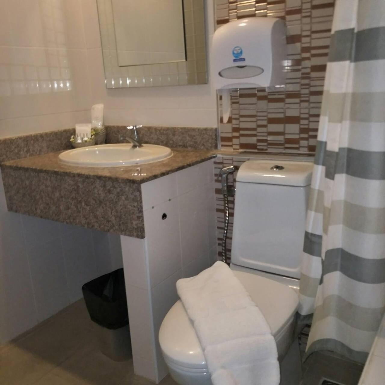 Deluxe Double Room with Balcony - Photo 3