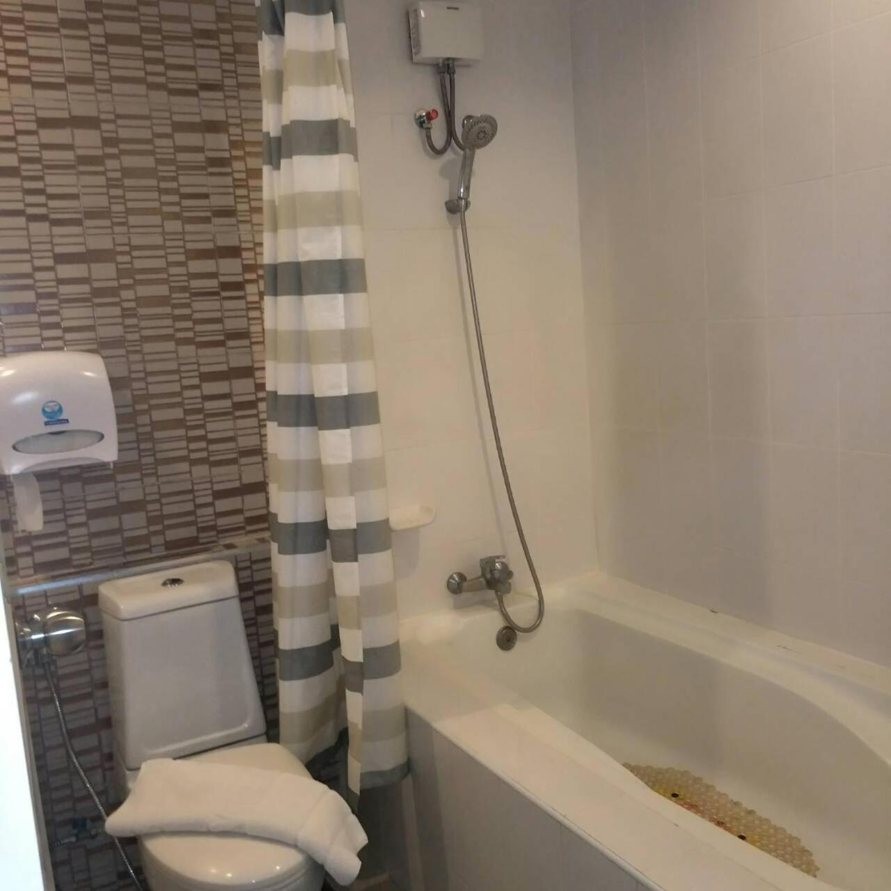 Deluxe Double Room with Balcony - Photo 2