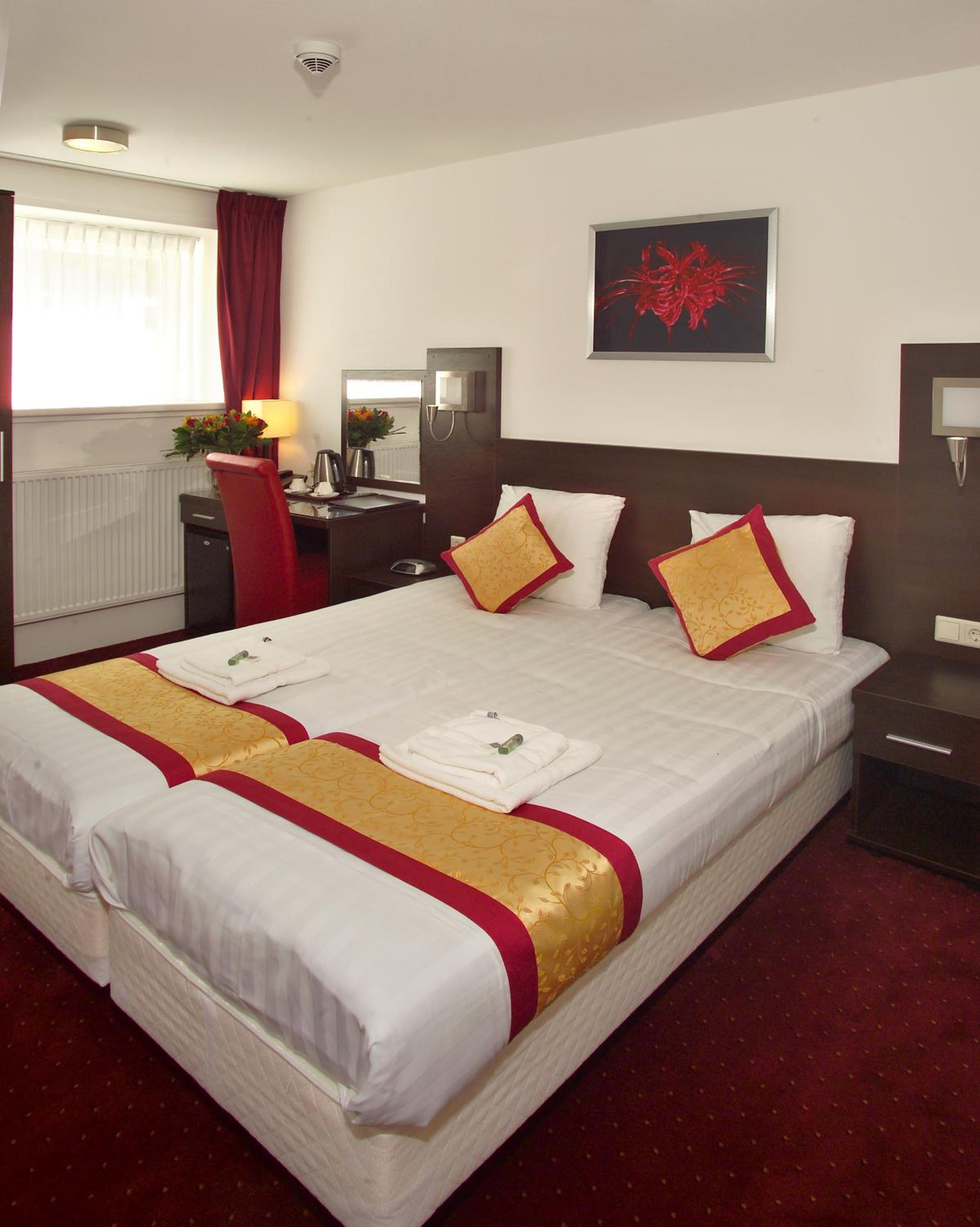Budget Twin Room - Souterain photo 3