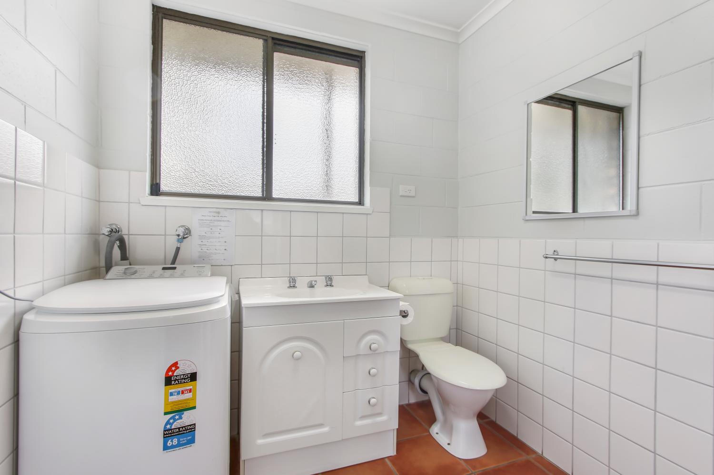 One-Bedroom Apartment - Photo 6