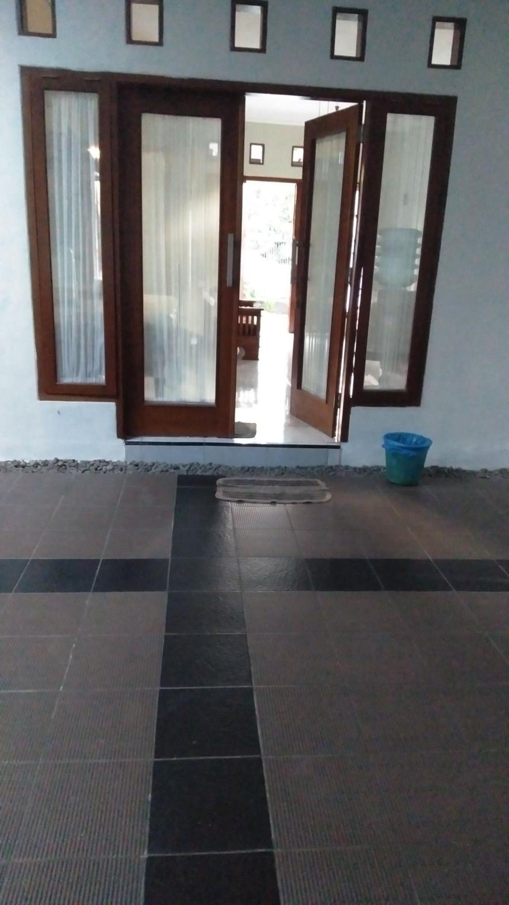 Three-Bedroom House - Photo 11