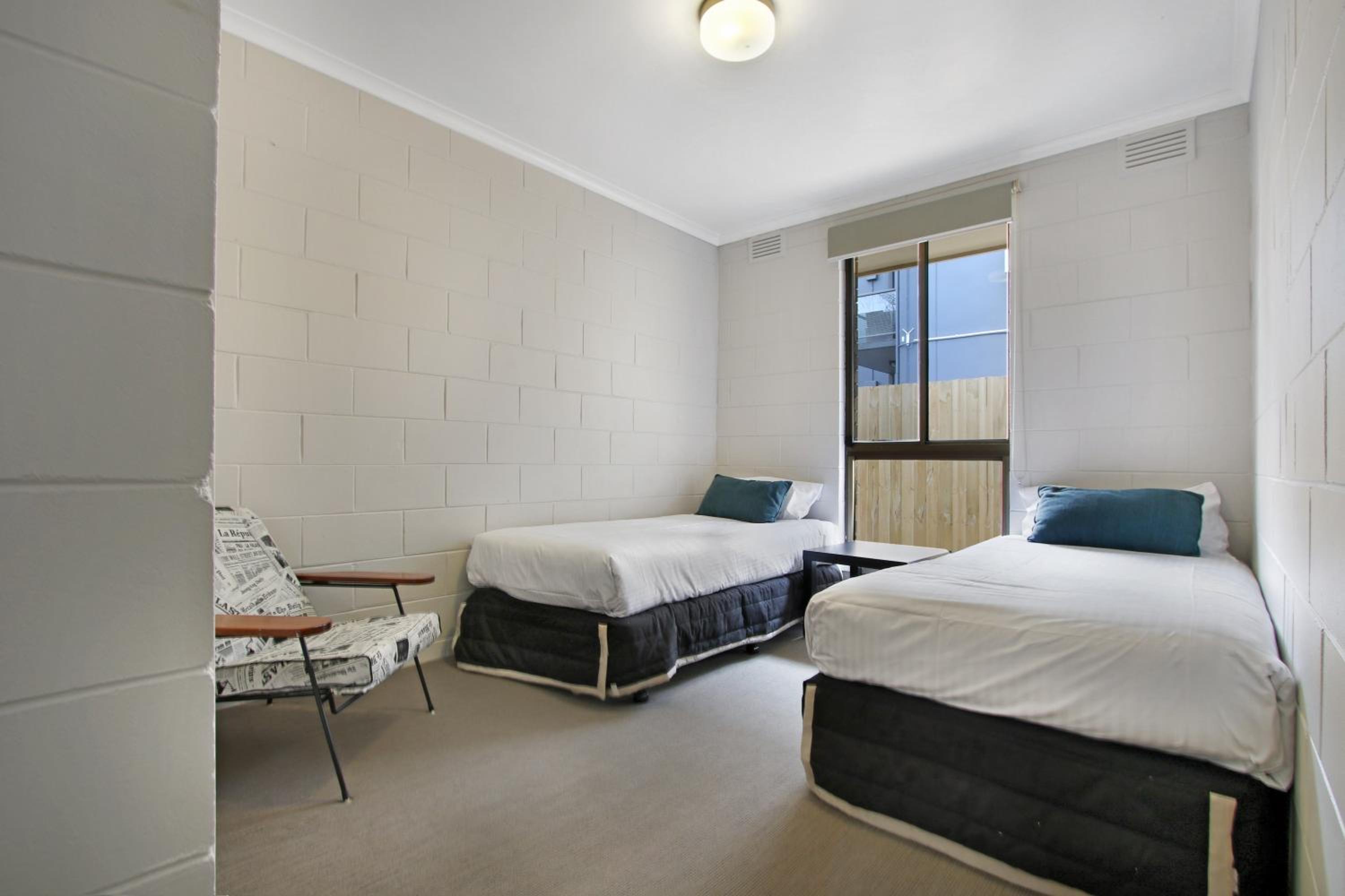 Two-Bedroom Apartment - Photo 2