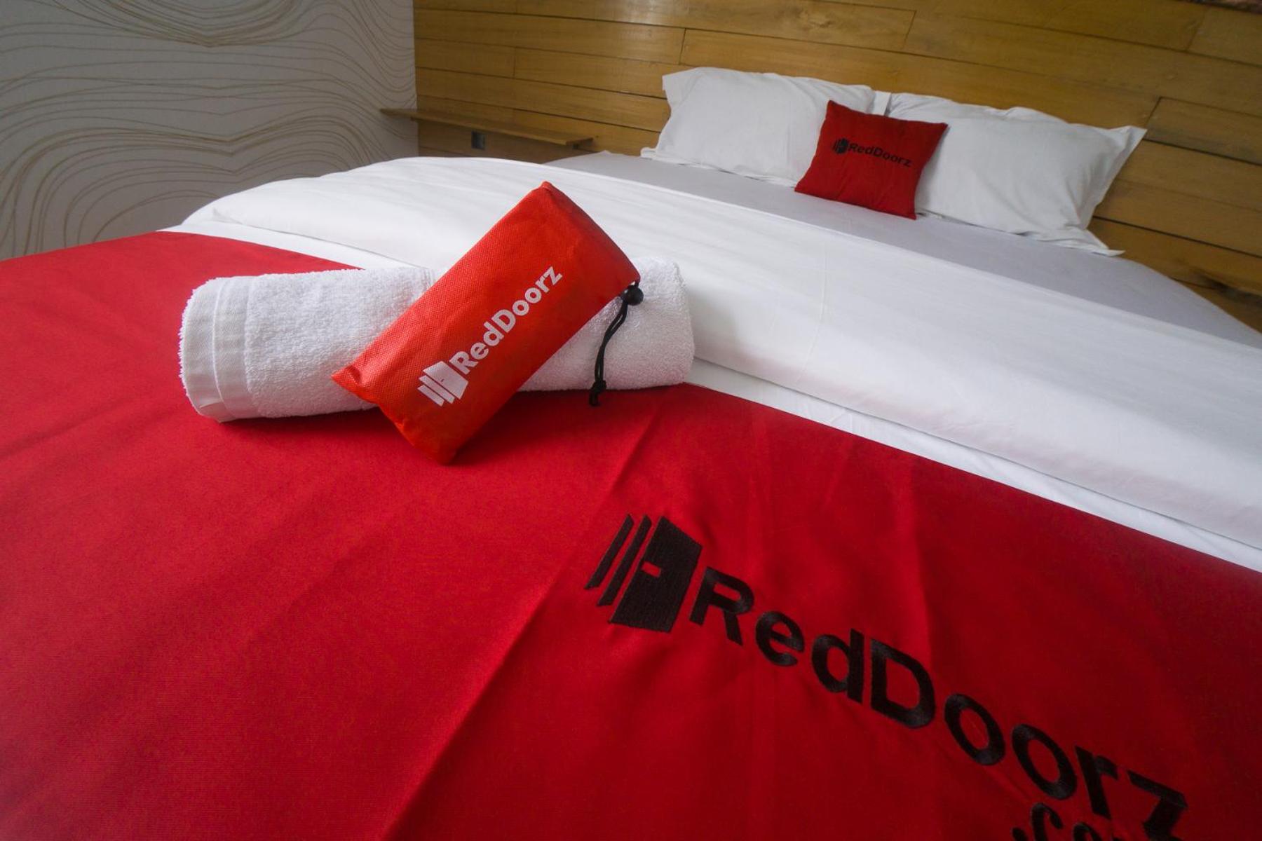 Deluxe Room - Photo 2