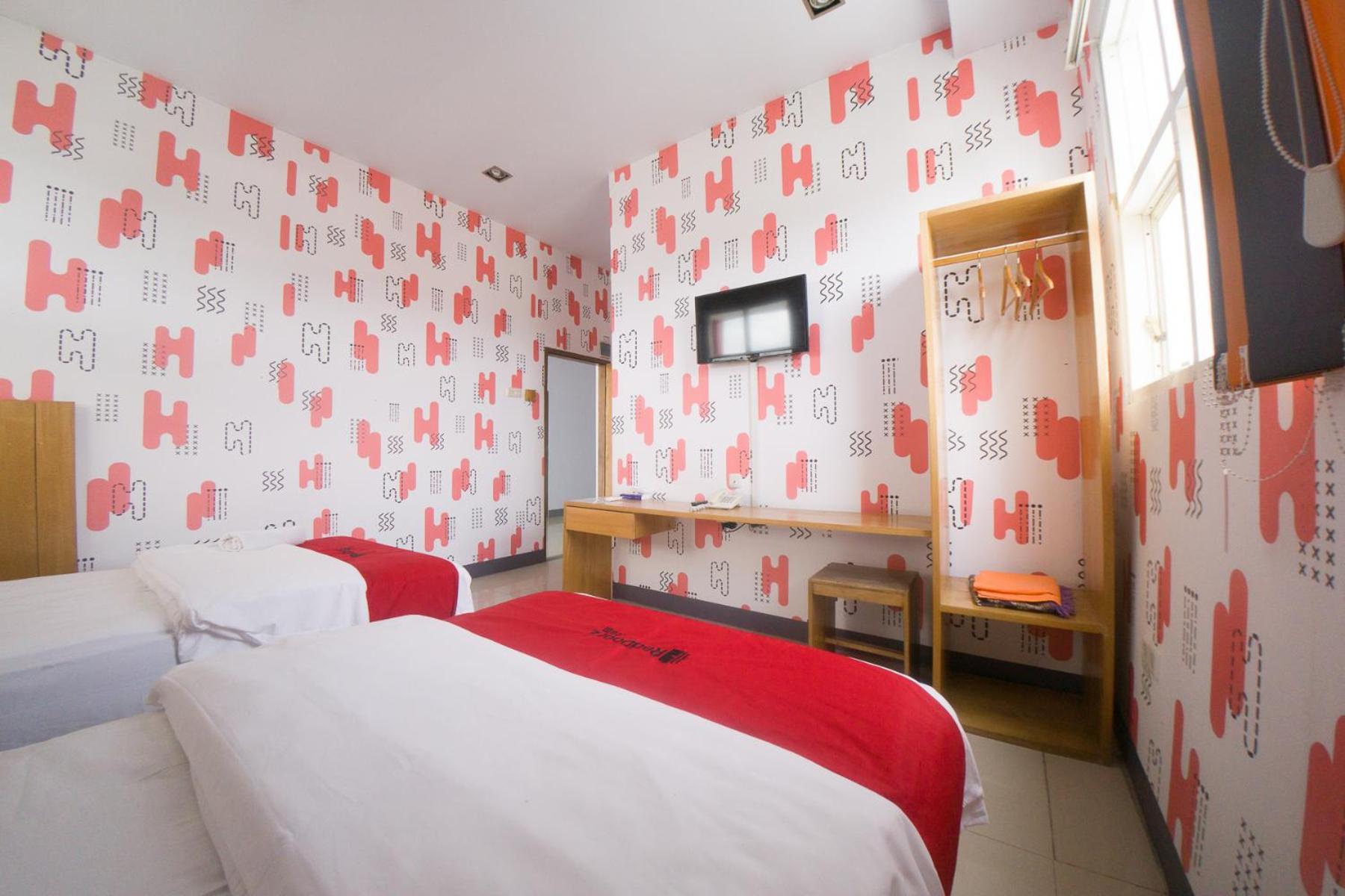 Twin Room - Photo 5