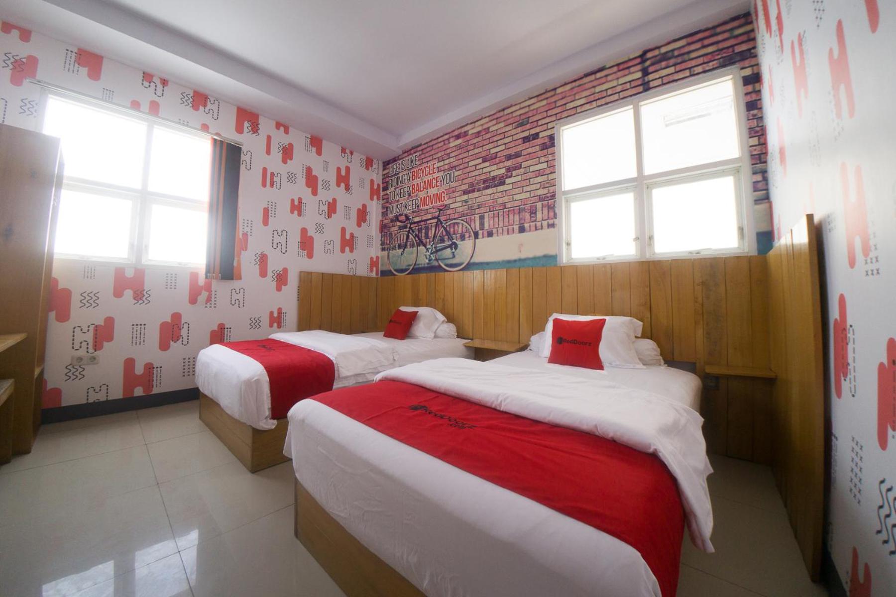 Twin Room - Photo 1