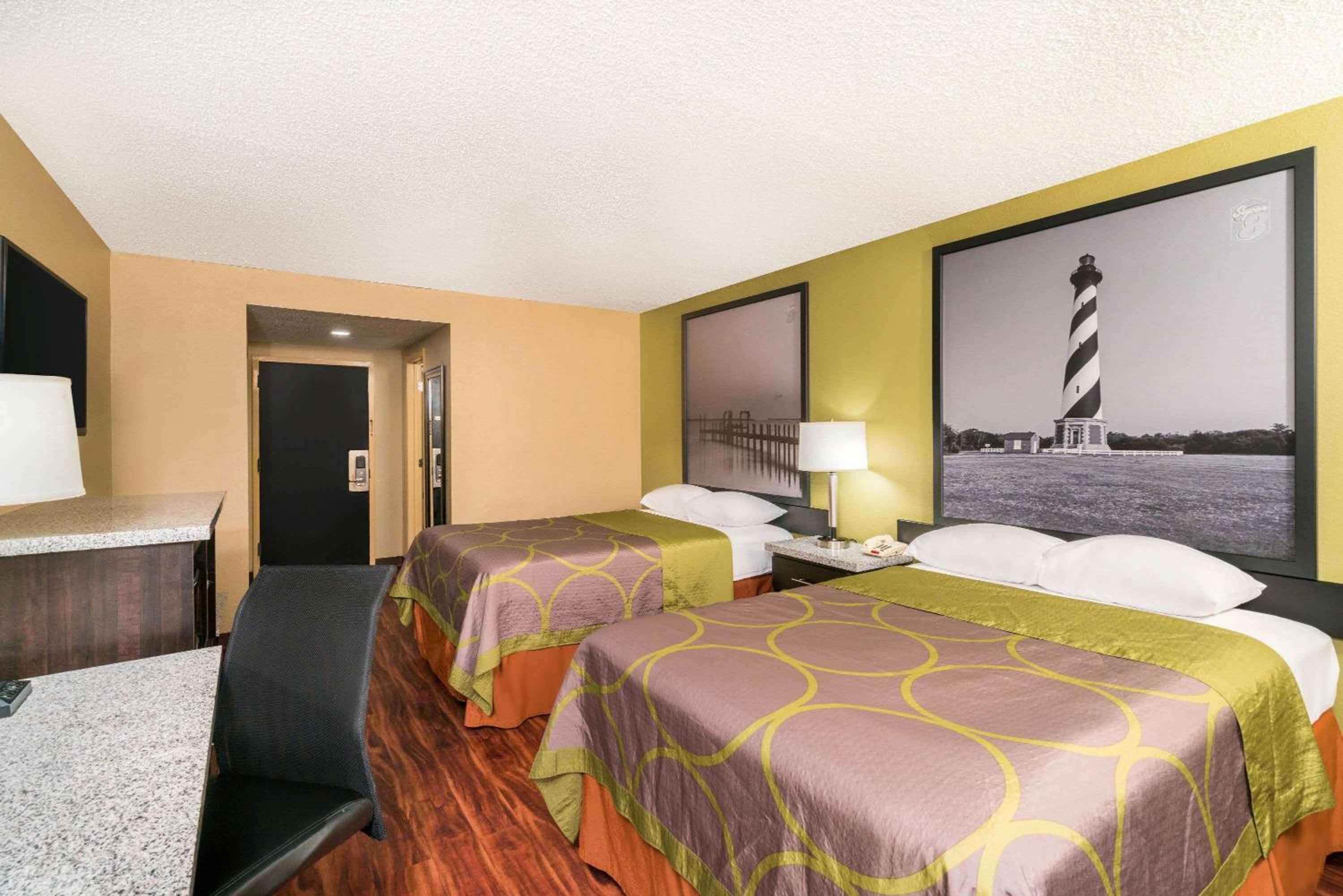 Double Room with Two Double Beds - Non-Smoking - Photo 5