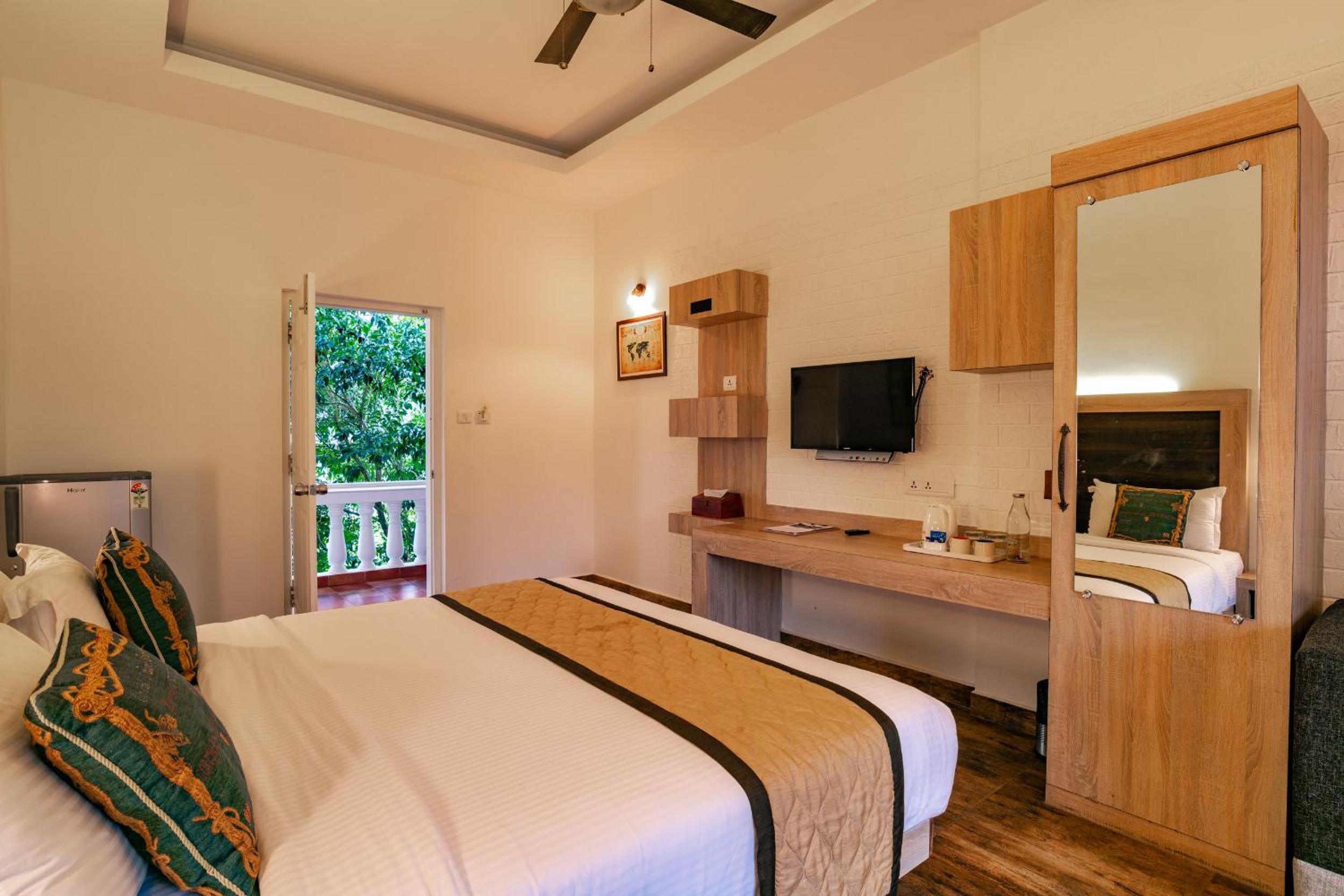 Superior Triple Room photo 3