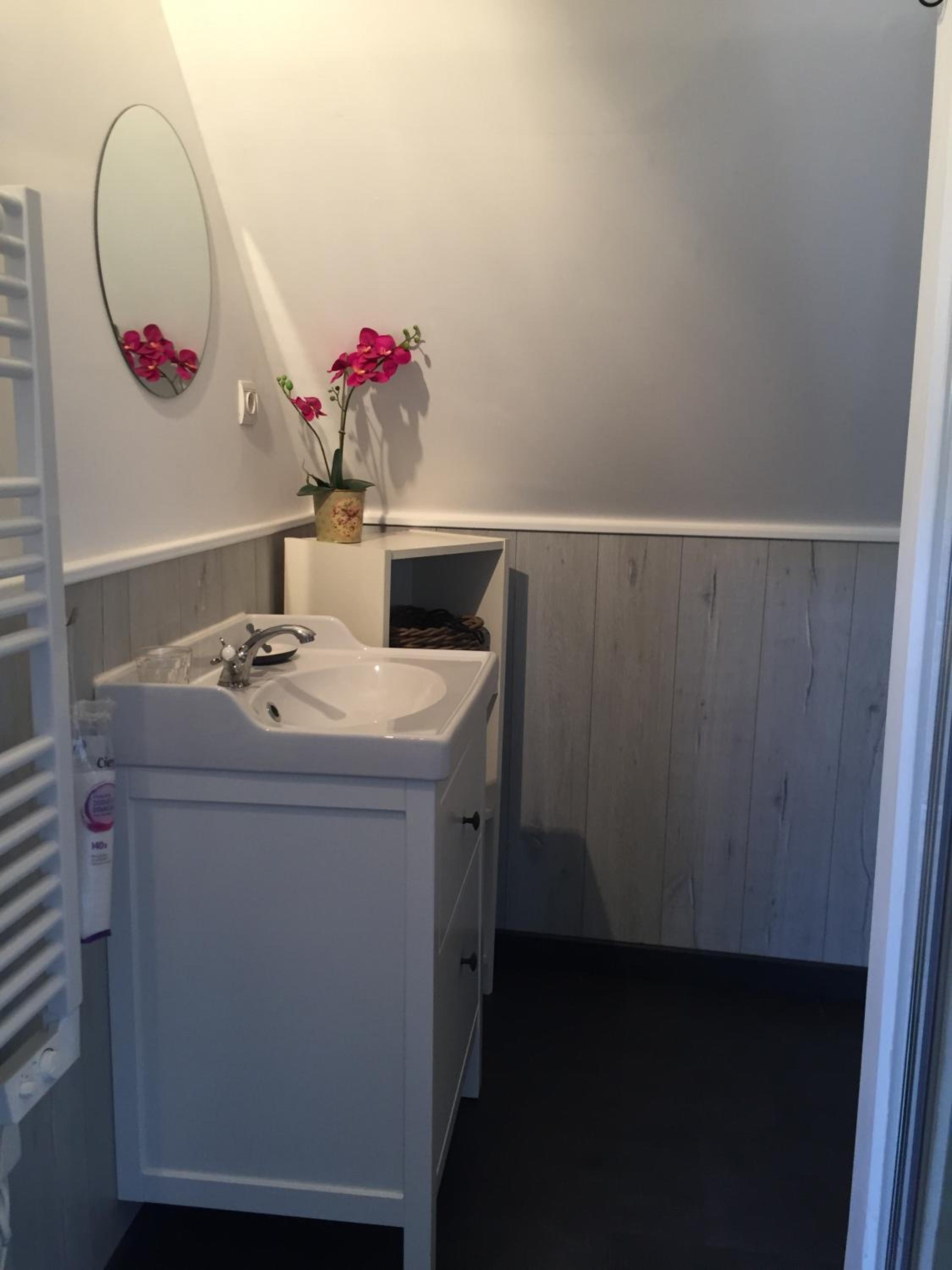 Family Room with Private Bathroom photo 3