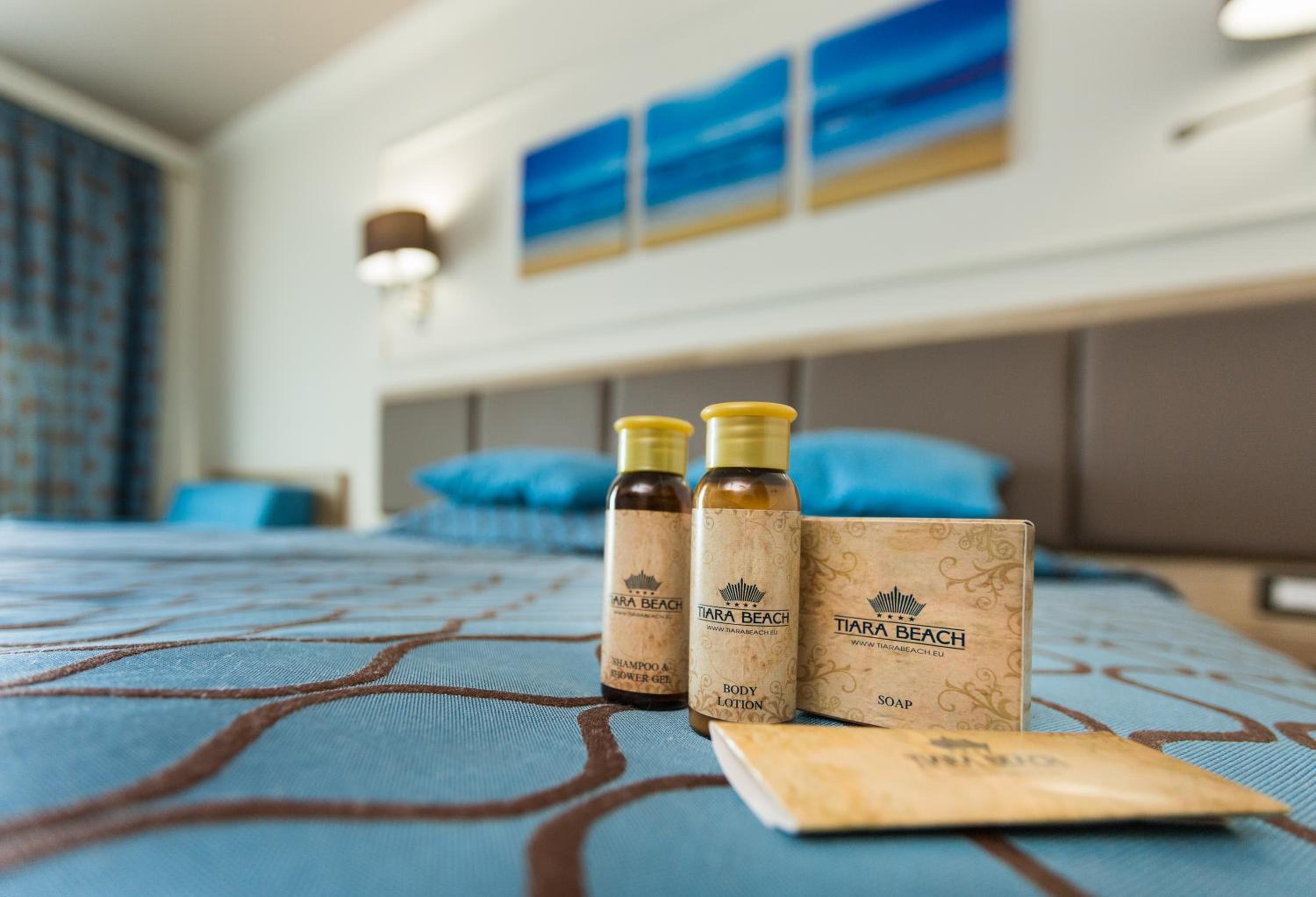 Twin Room with Balcony and Sea View (3 Adults) thumbnail 6