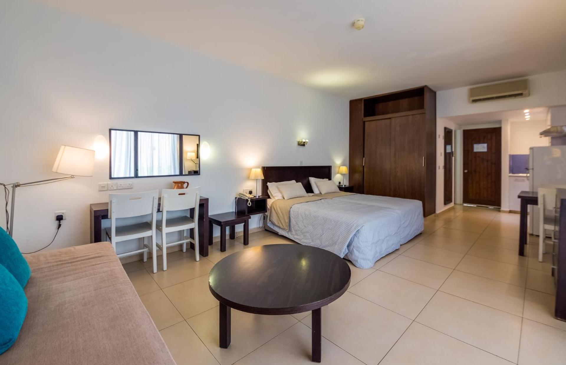 One-Bedroom Apartment with Garden View - Photo 1