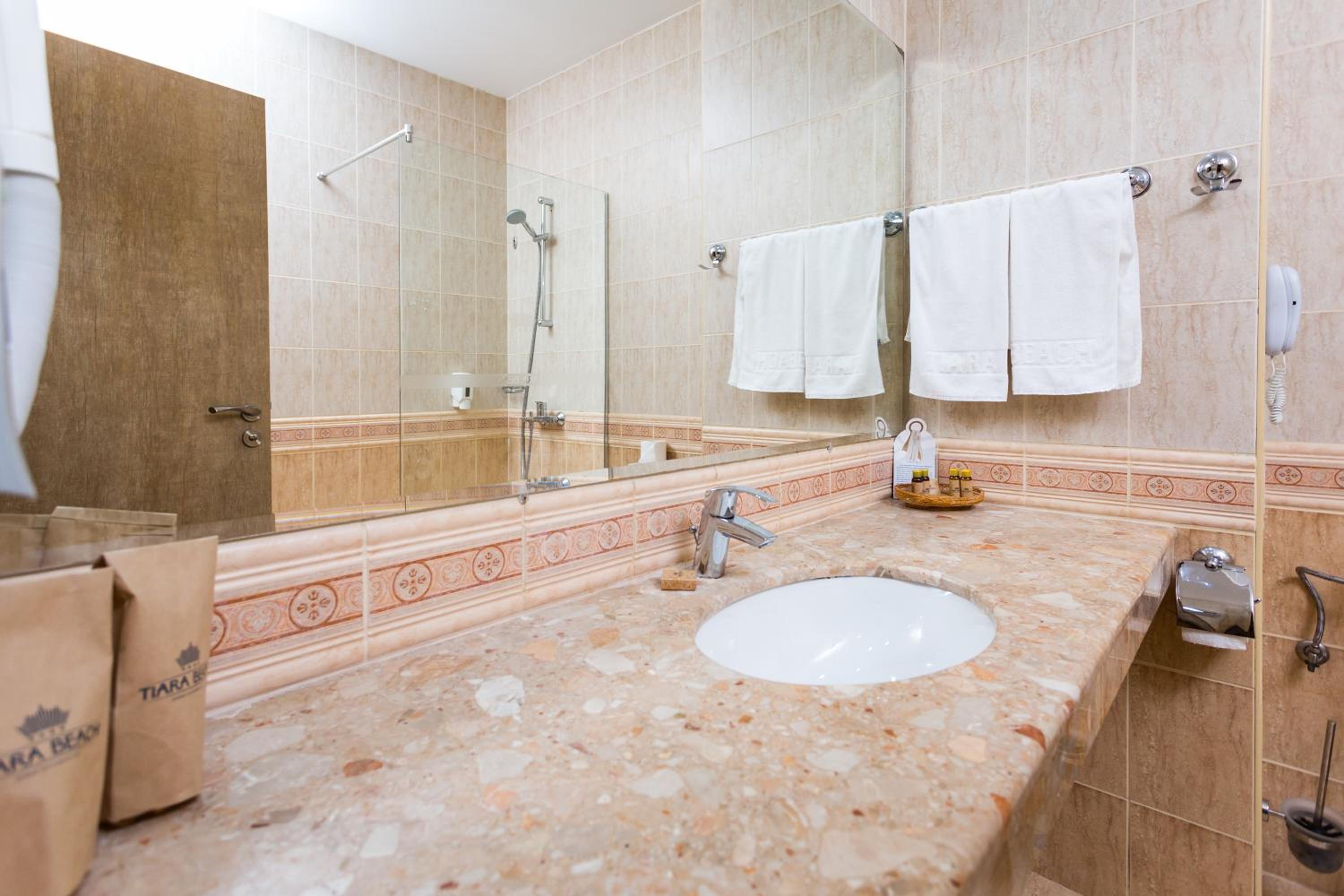 Twin Room with Balcony and Sea View (3 Adults) thumbnail 5
