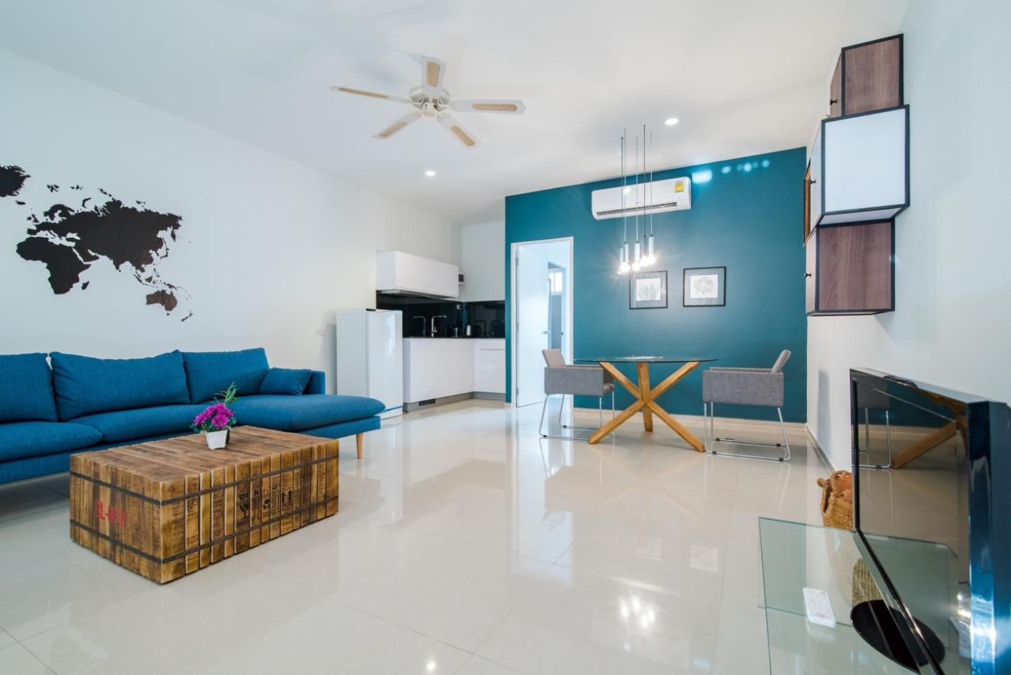 One-Bedroom Pool Suite