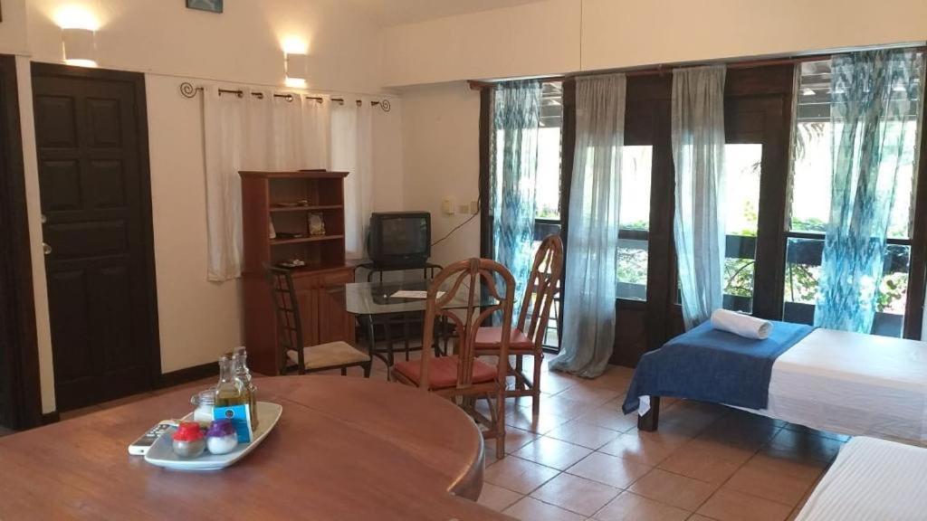 Apartment (3 Adults) photo 2