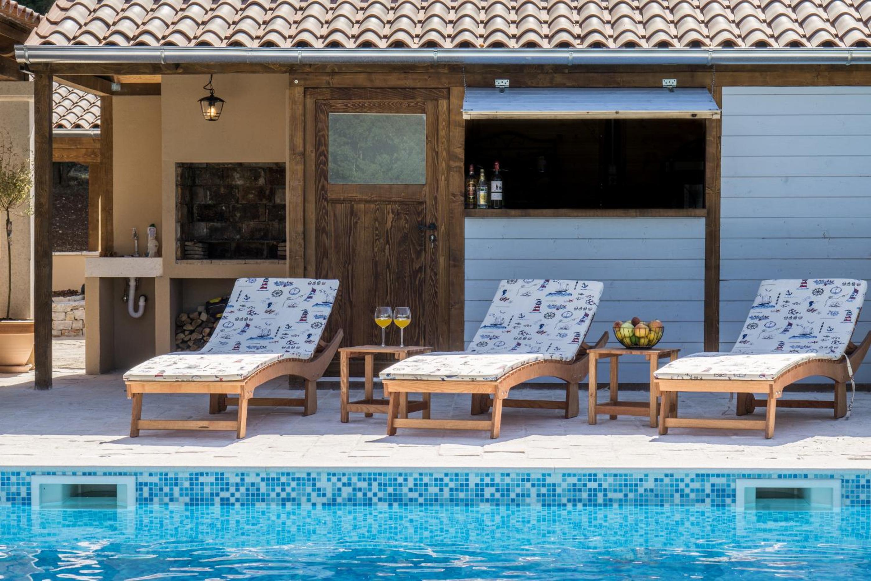 Villa photo 3