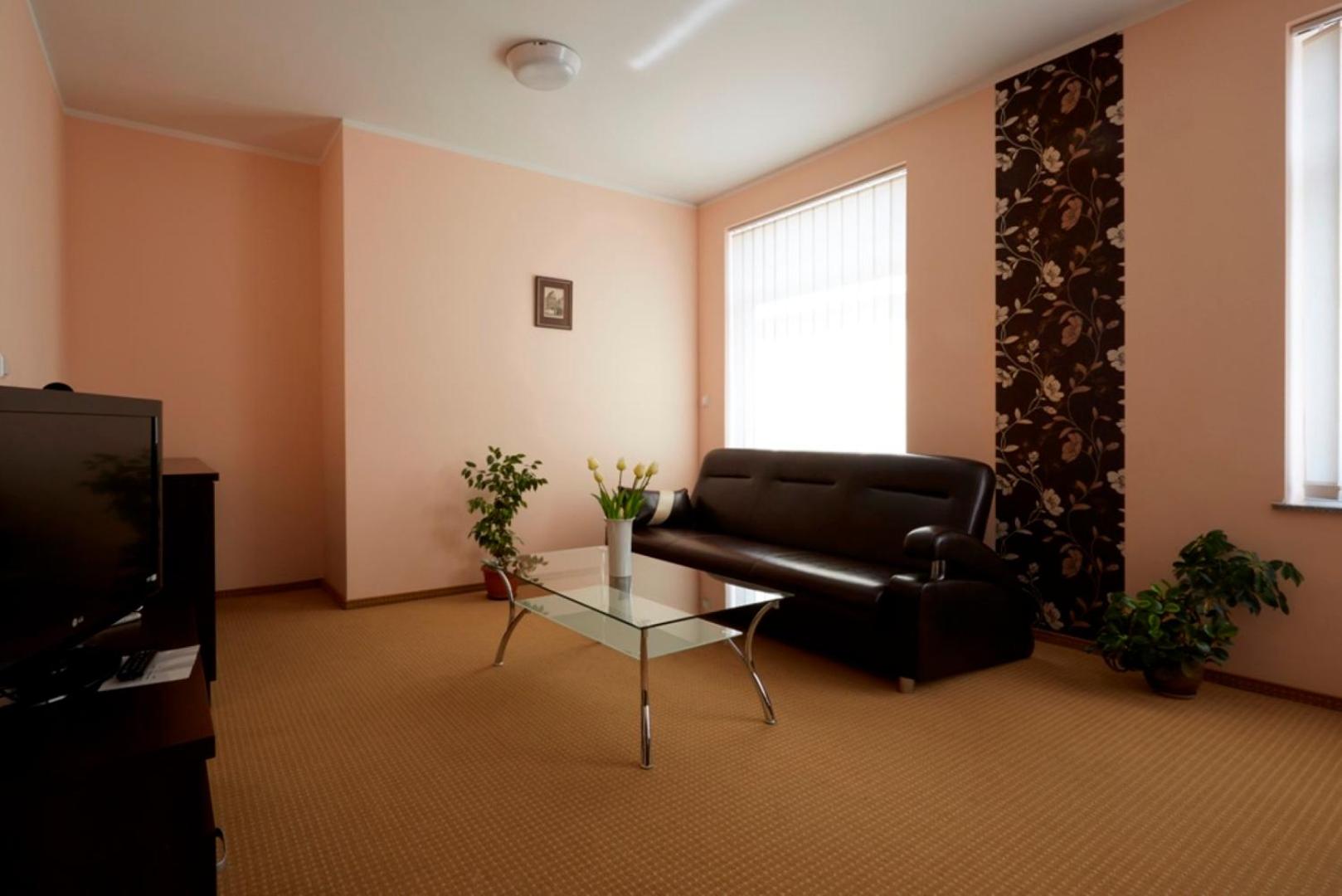 One-Bedroom Apartment - Photo 10