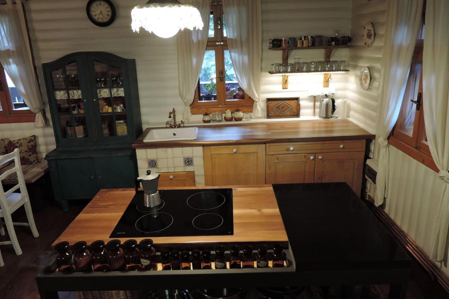 Three-Bedroom Chalet photo 3