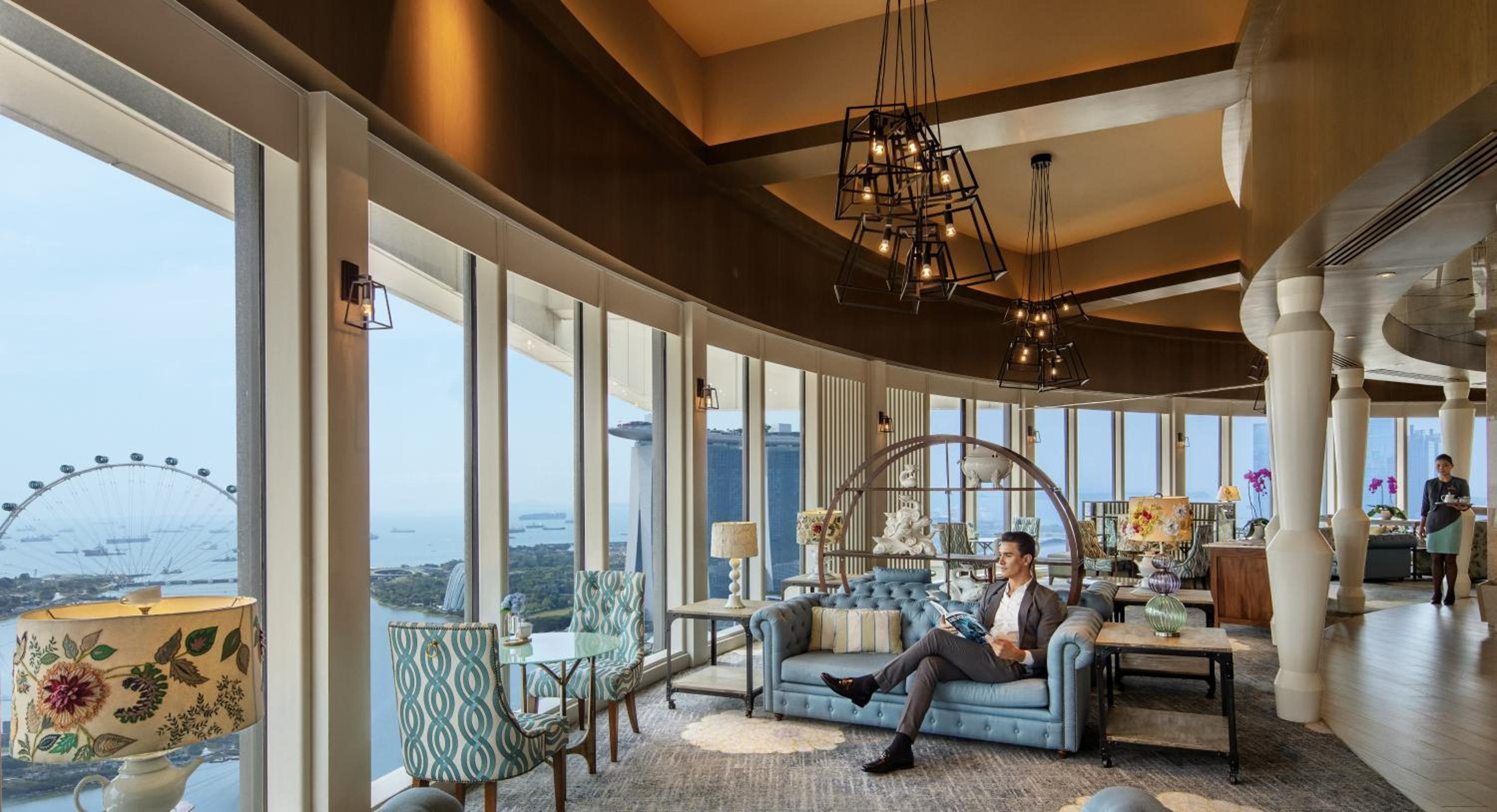 Premier Suite, 1 King Bed, City View, Lounge Access photo 3