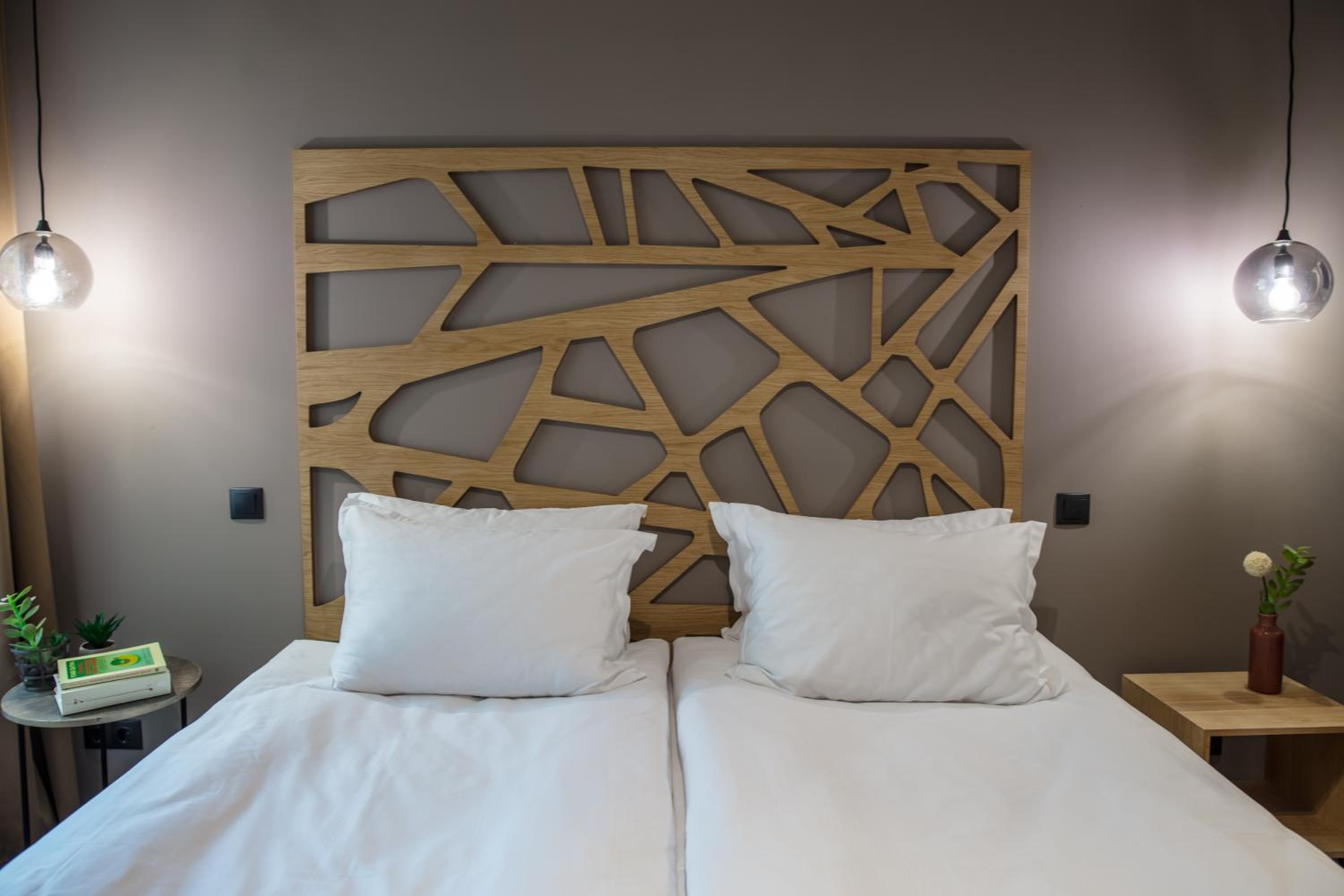 Twin Room 1 - Photo 3