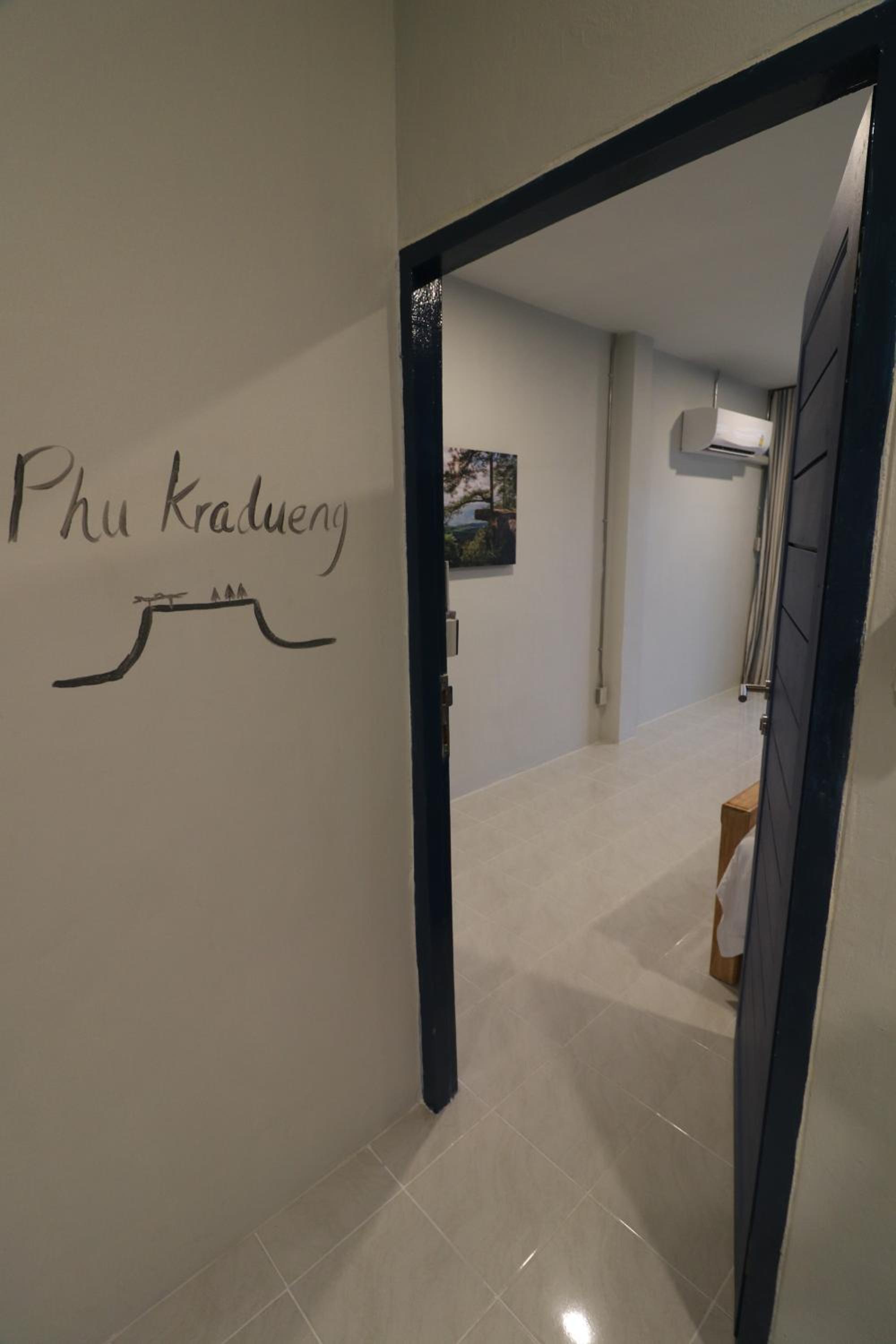 Triple Room with Shared Bathroom